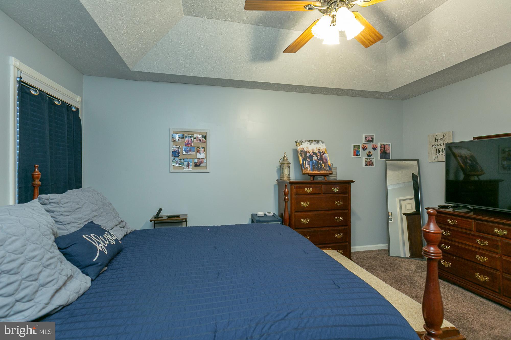 MIDDLE CREEK MANOR - Residential