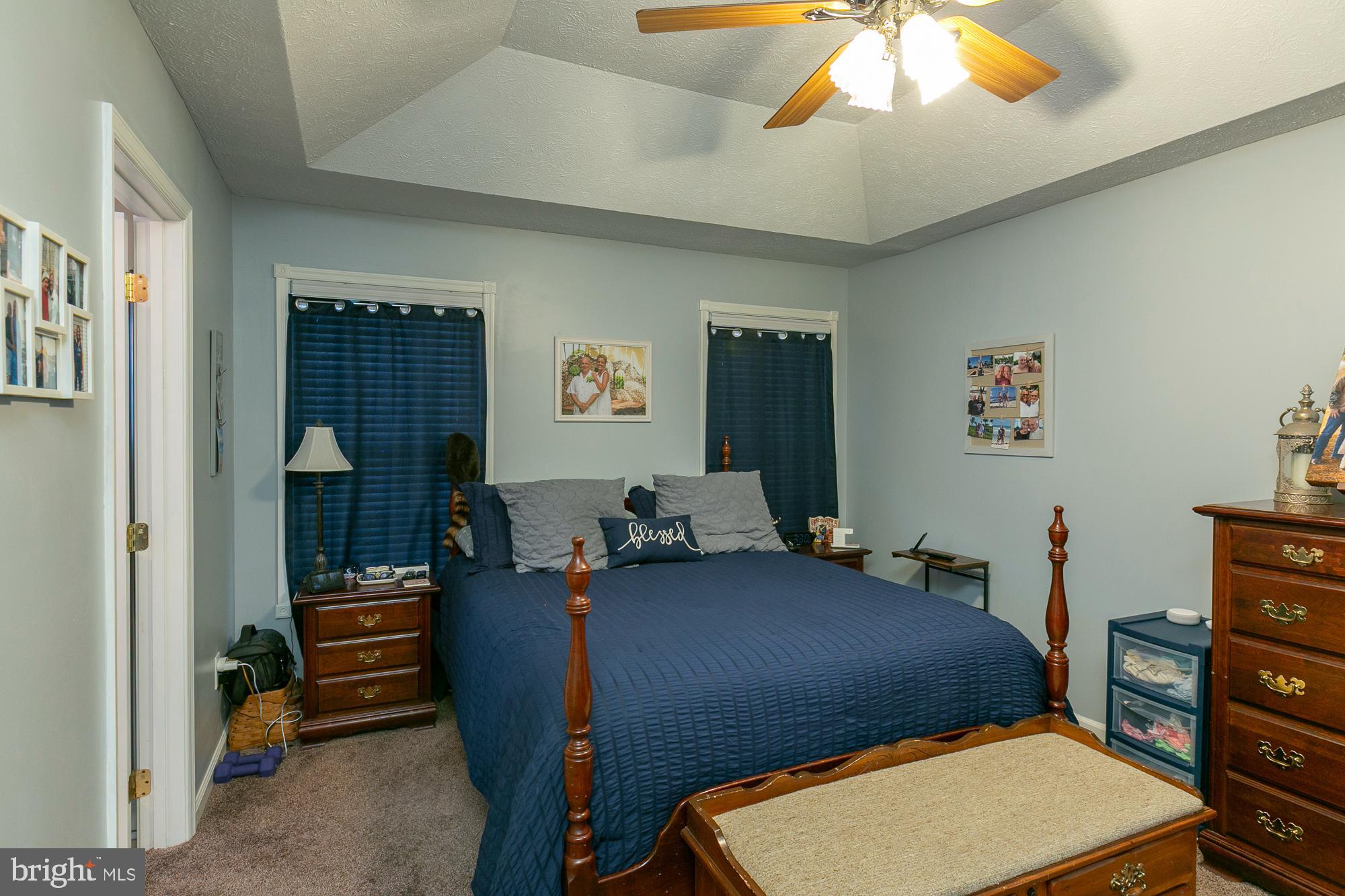 MIDDLE CREEK MANOR - Residential