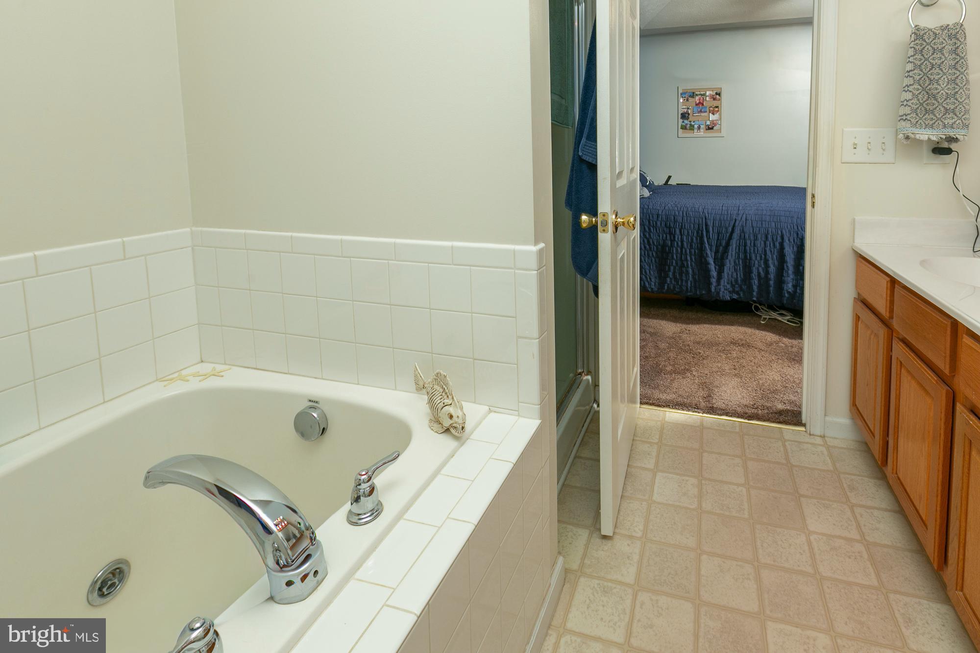 MIDDLE CREEK MANOR - Residential