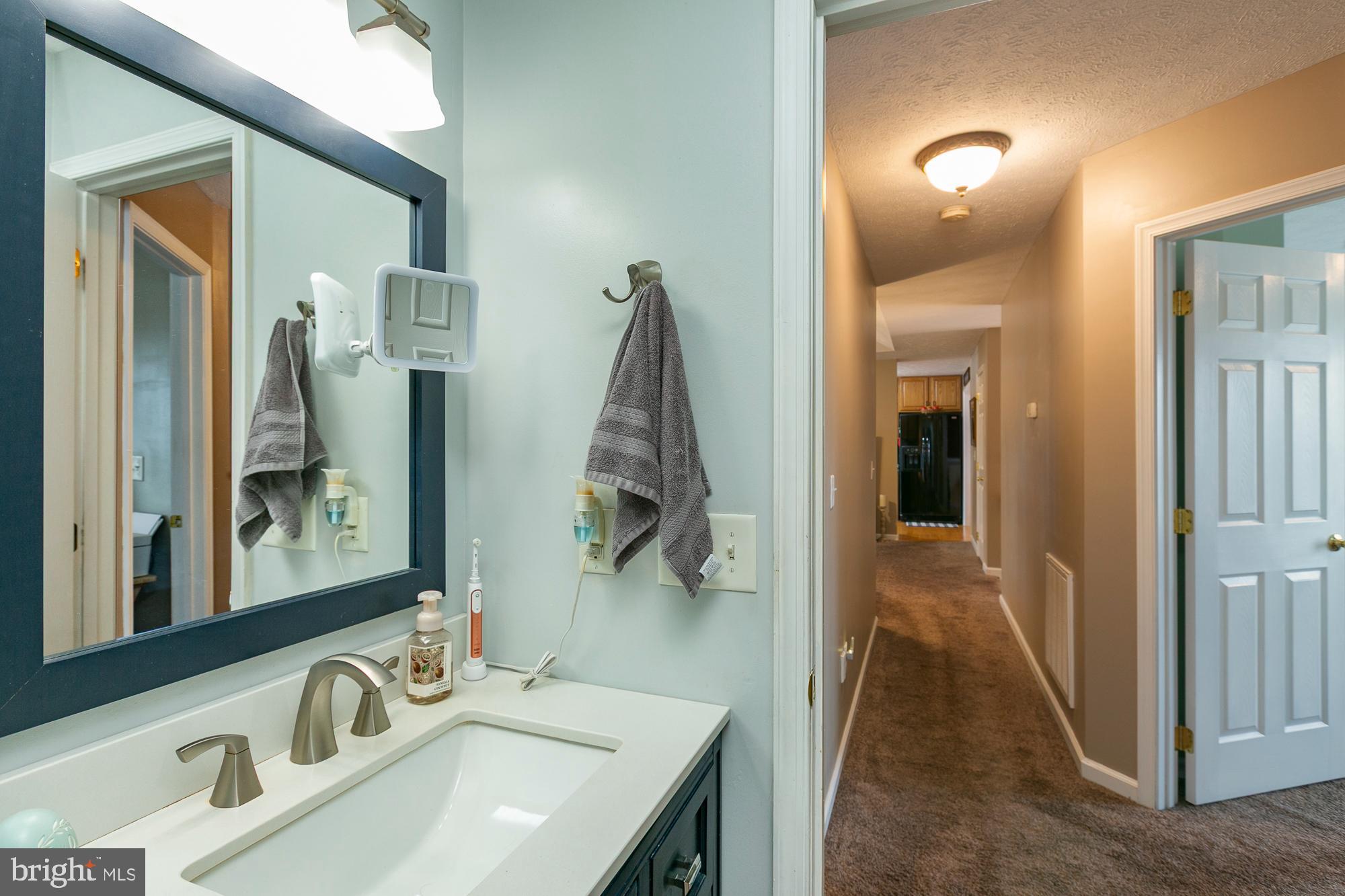 MIDDLE CREEK MANOR - Residential