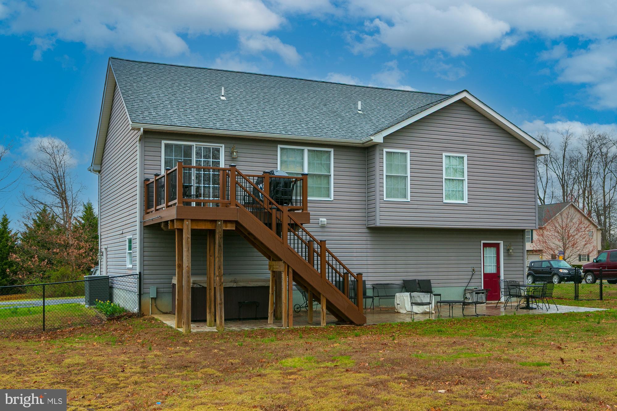 MIDDLE CREEK MANOR - Residential