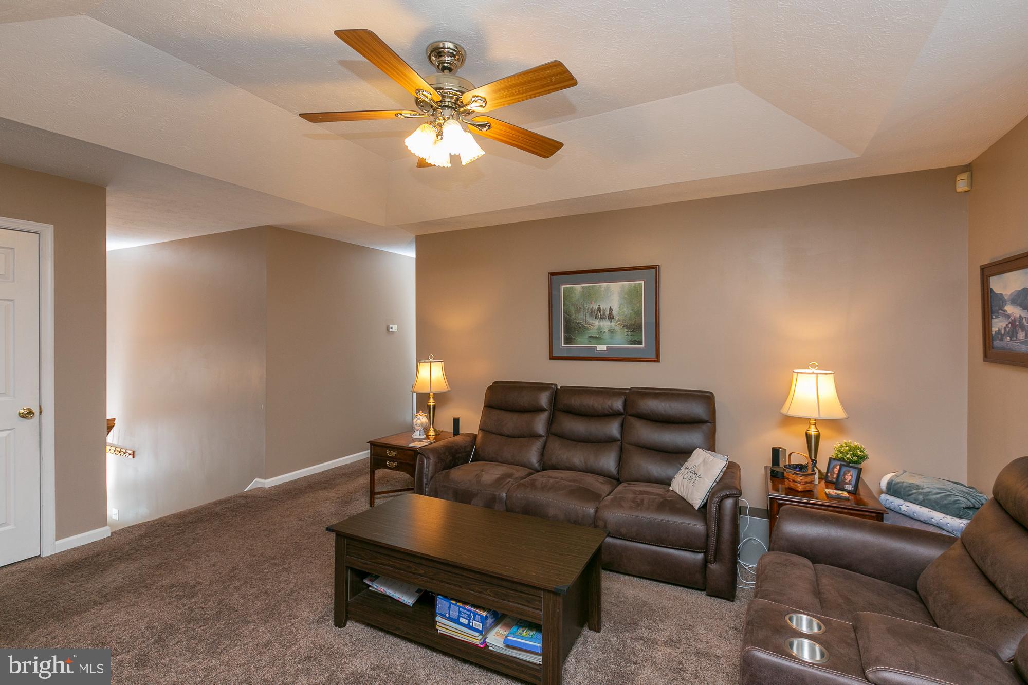 MIDDLE CREEK MANOR - Residential