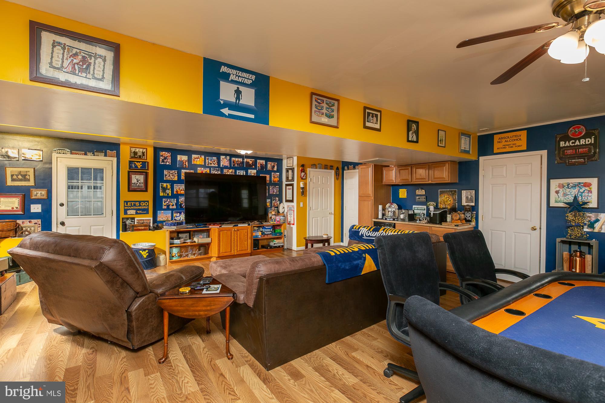 MIDDLE CREEK MANOR - Residential