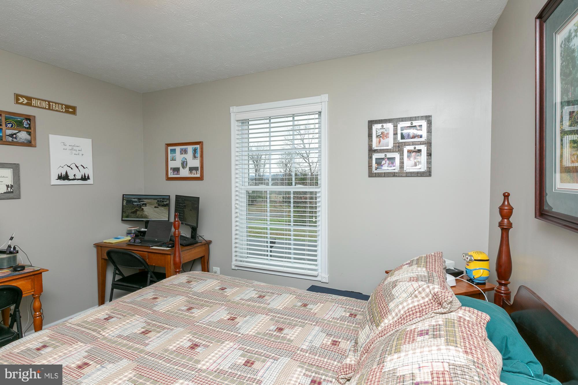 MIDDLE CREEK MANOR - Residential