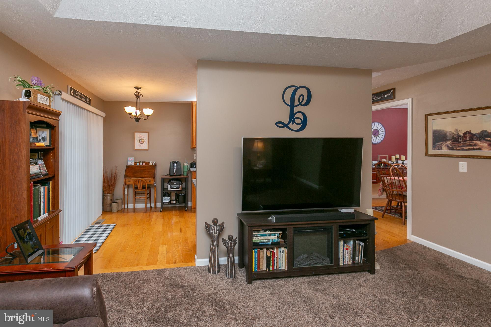 MIDDLE CREEK MANOR - Residential