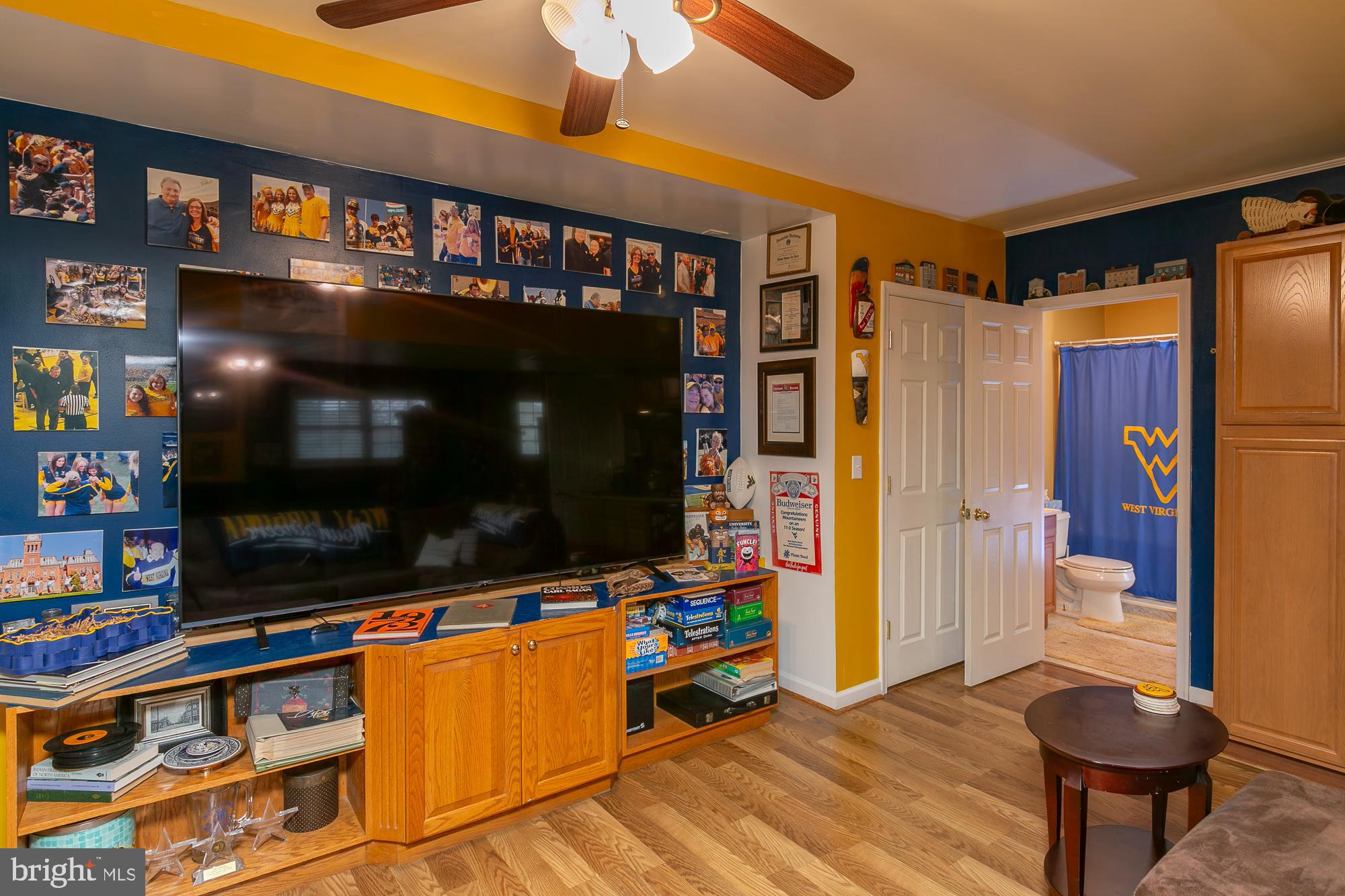 MIDDLE CREEK MANOR - Residential