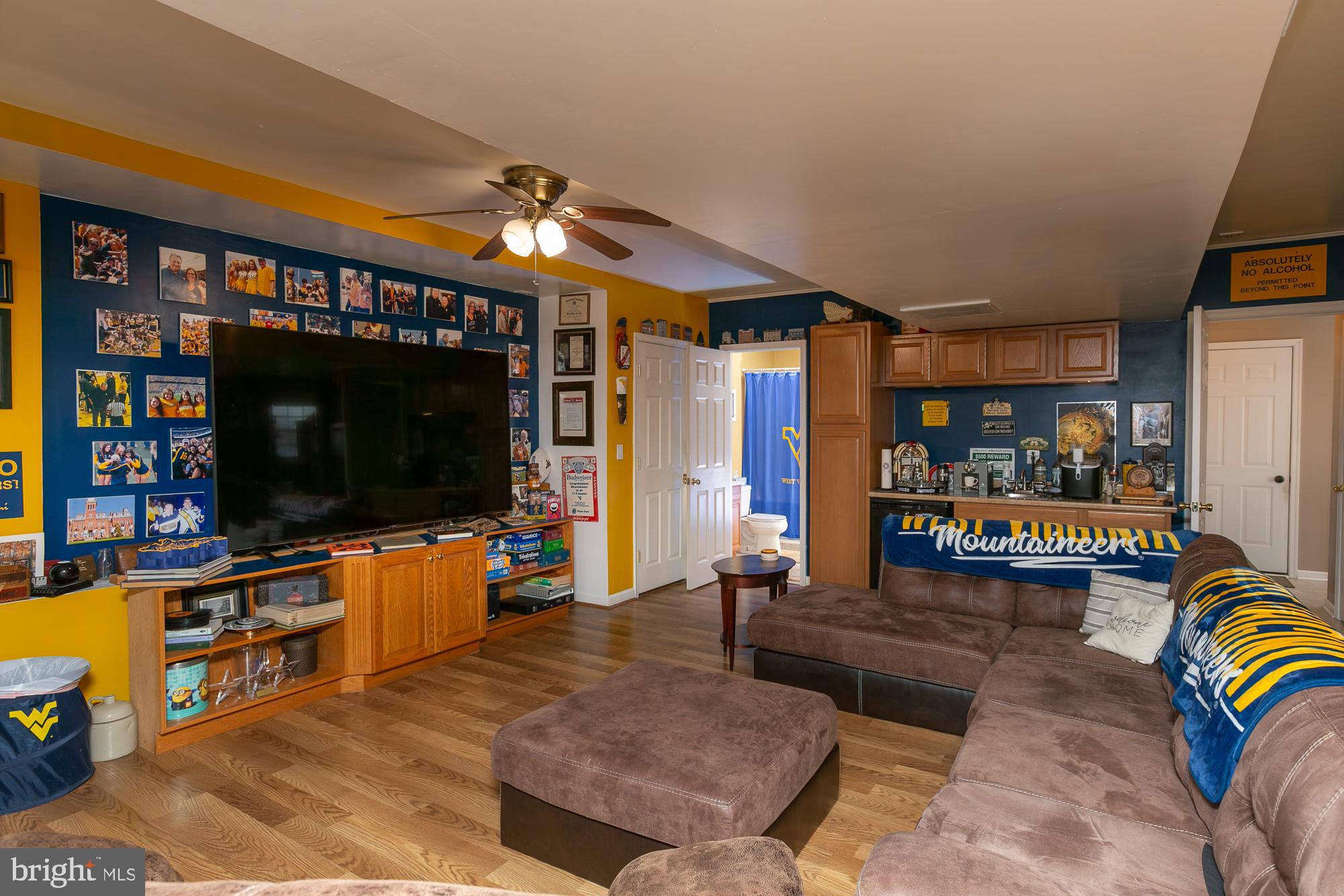 MIDDLE CREEK MANOR - Residential