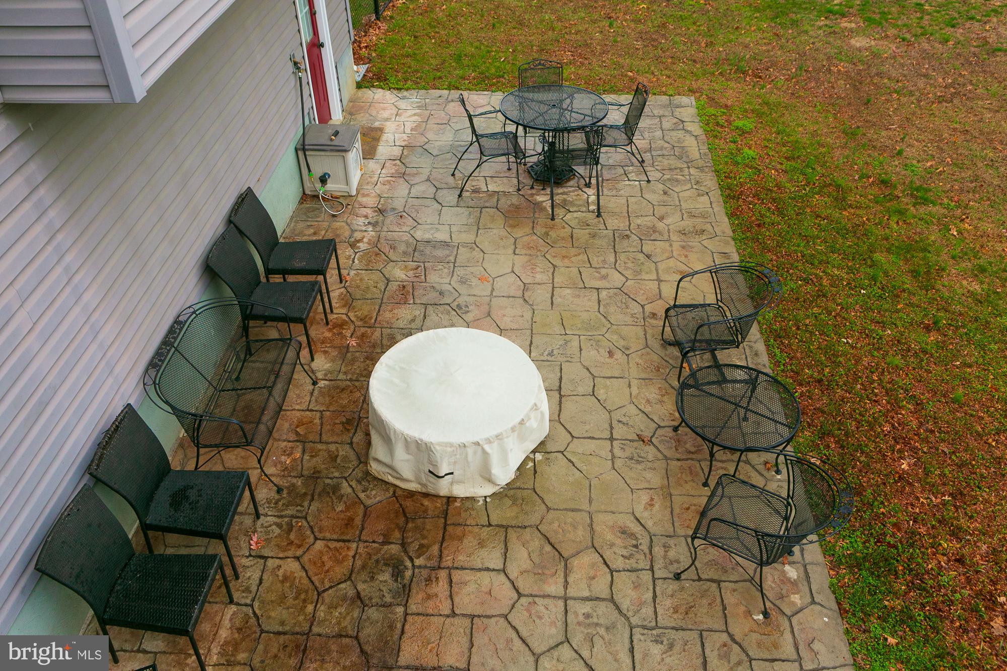 MIDDLE CREEK MANOR - Residential