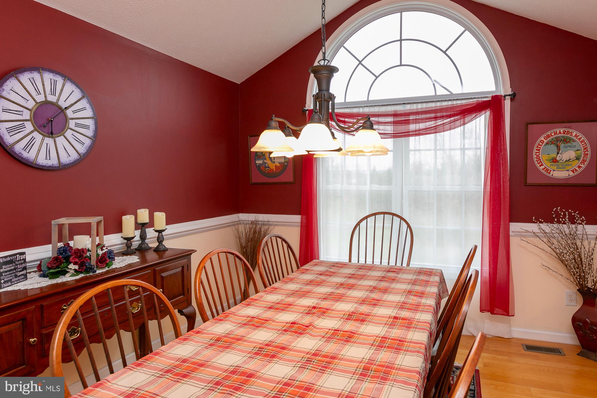 MIDDLE CREEK MANOR - Residential