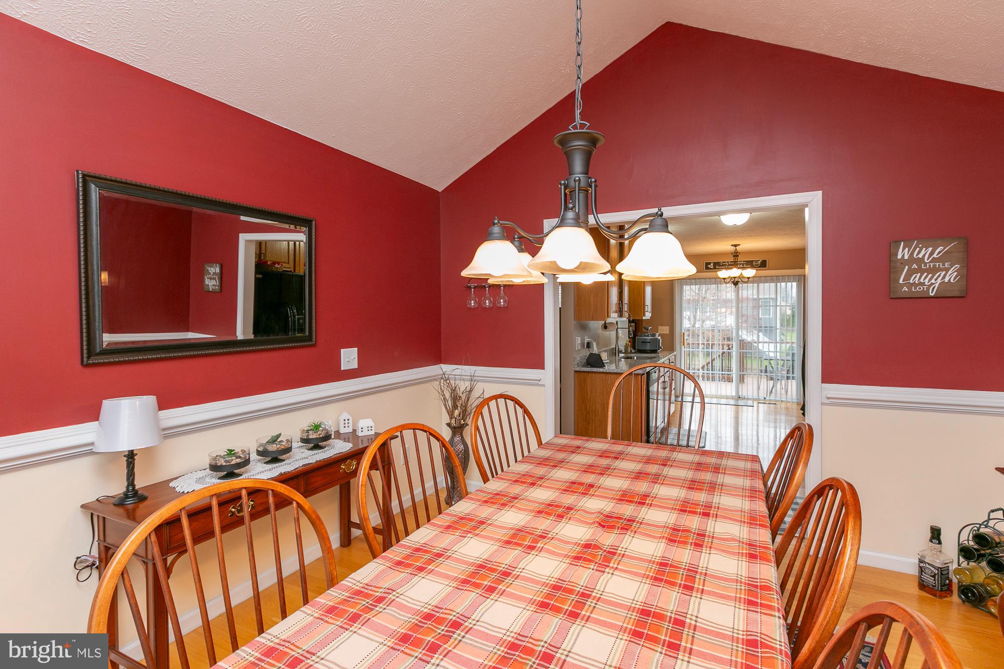 MIDDLE CREEK MANOR - Residential