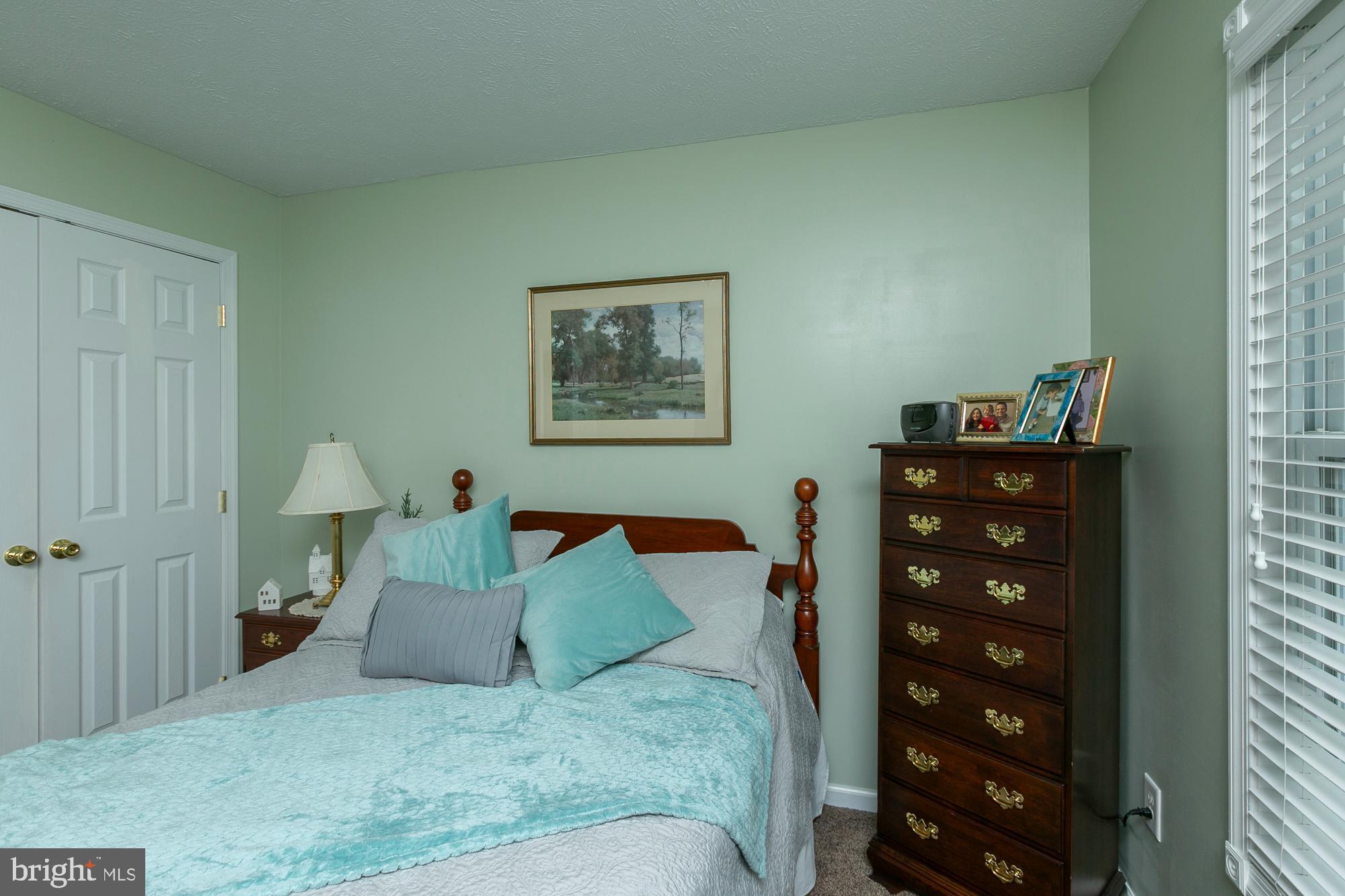 MIDDLE CREEK MANOR - Residential