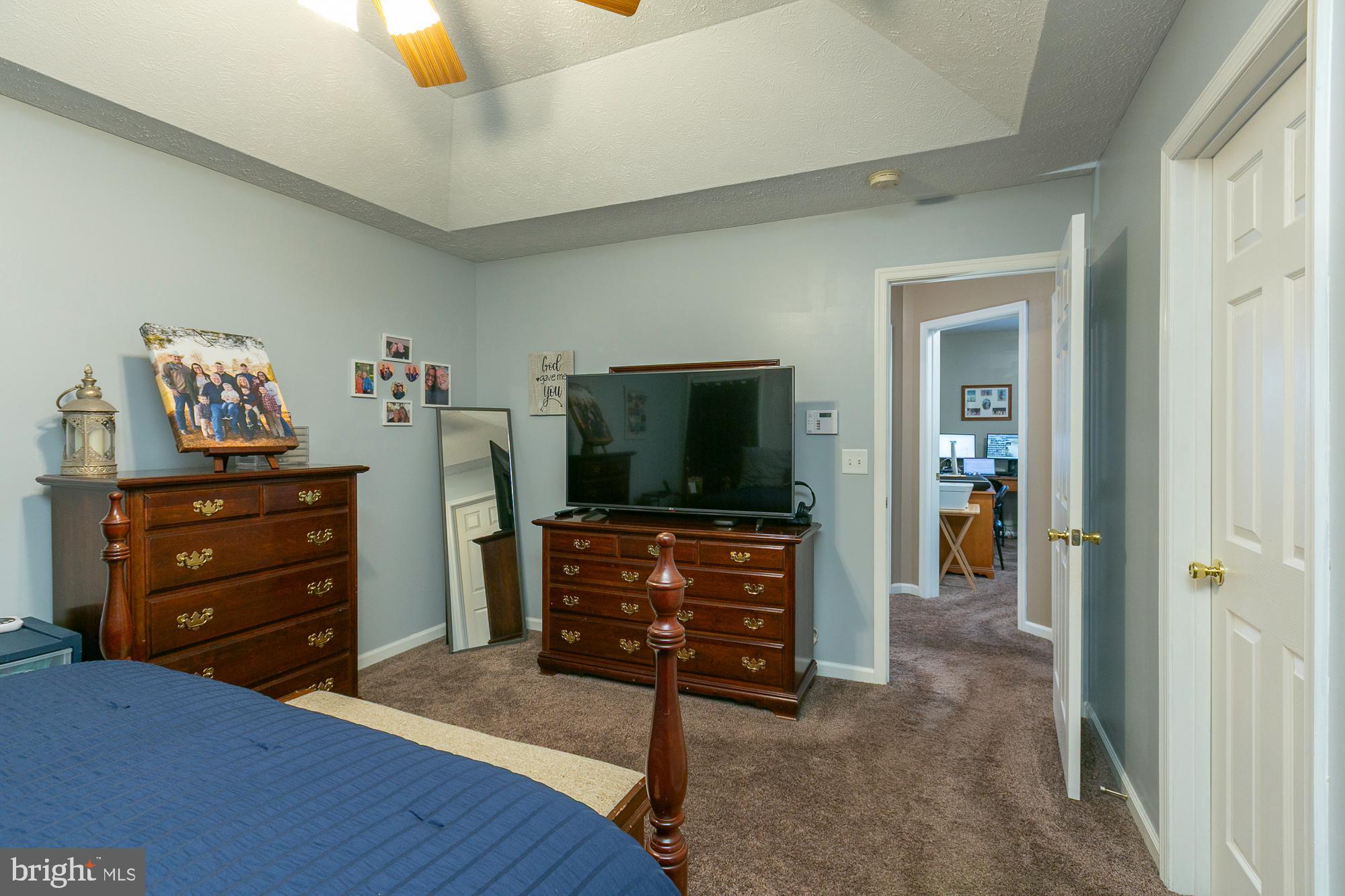 MIDDLE CREEK MANOR - Residential