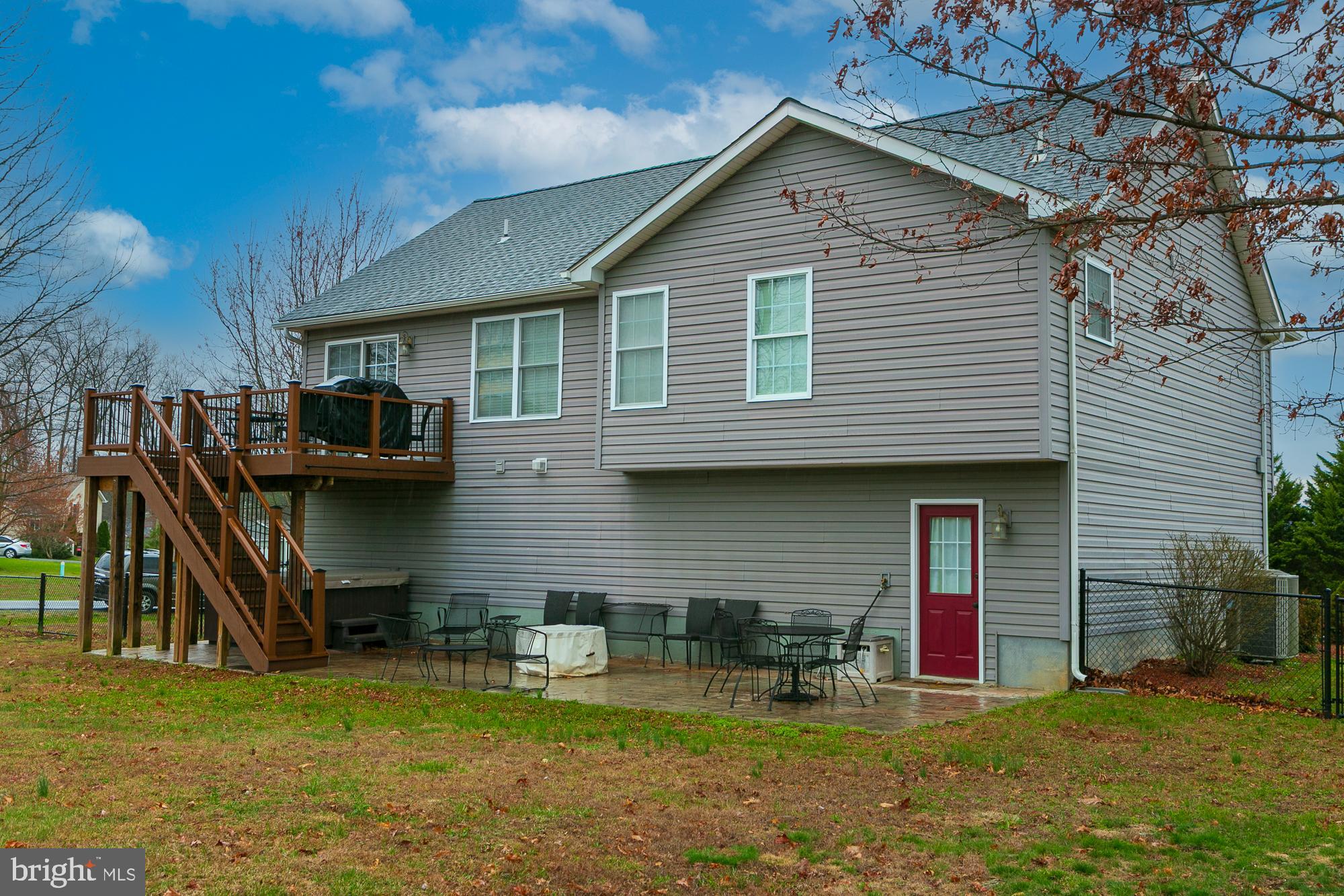 MIDDLE CREEK MANOR - Residential