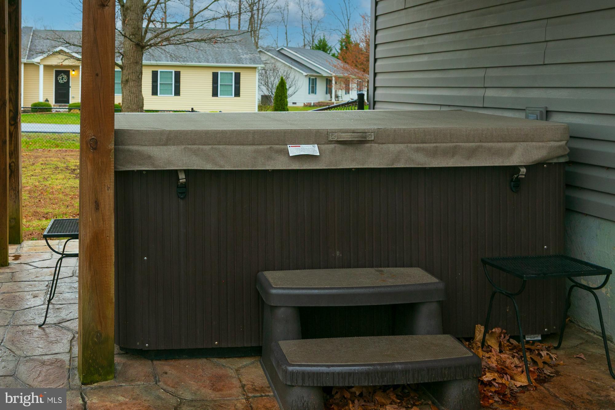 MIDDLE CREEK MANOR - Residential