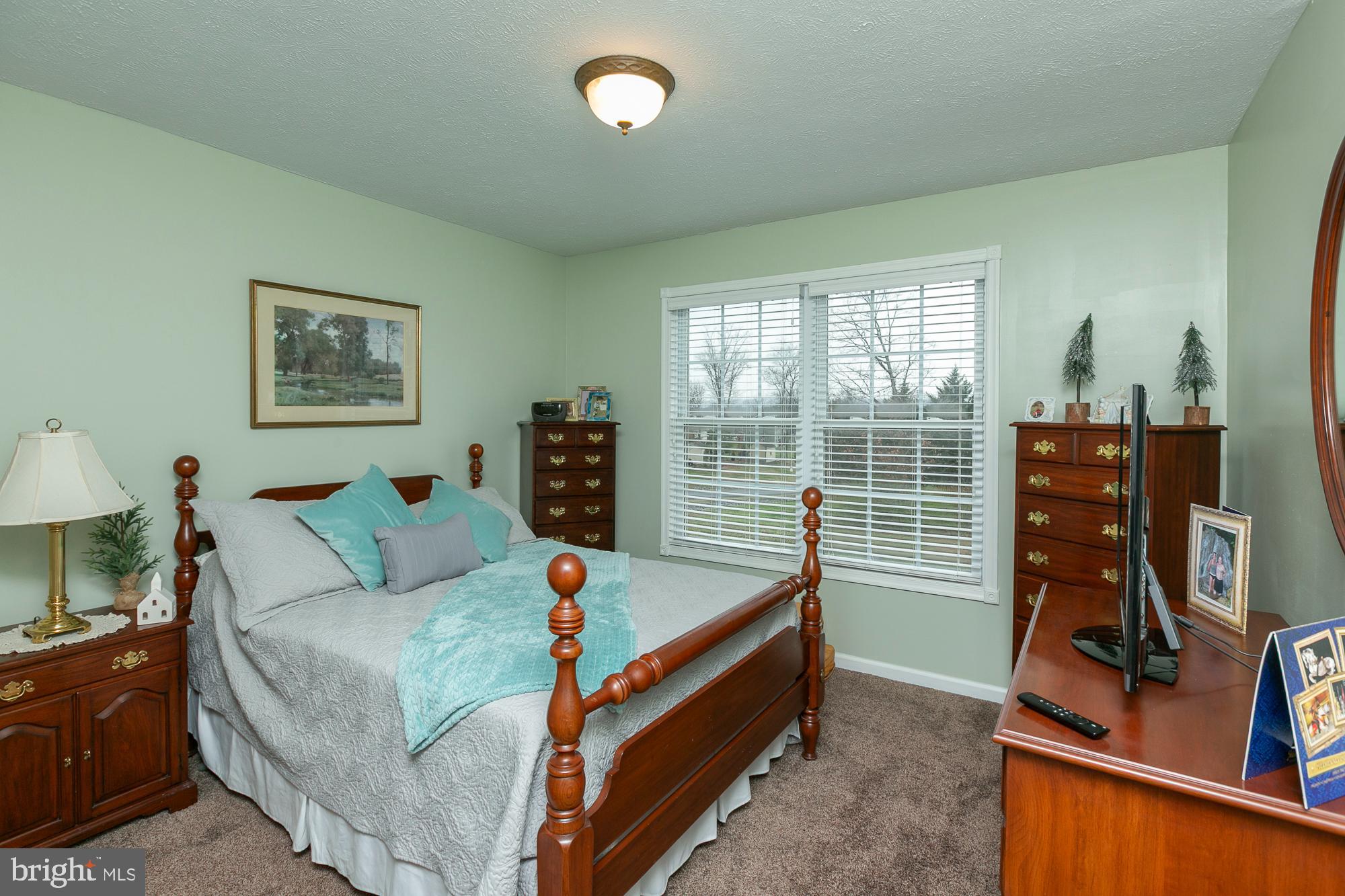 MIDDLE CREEK MANOR - Residential