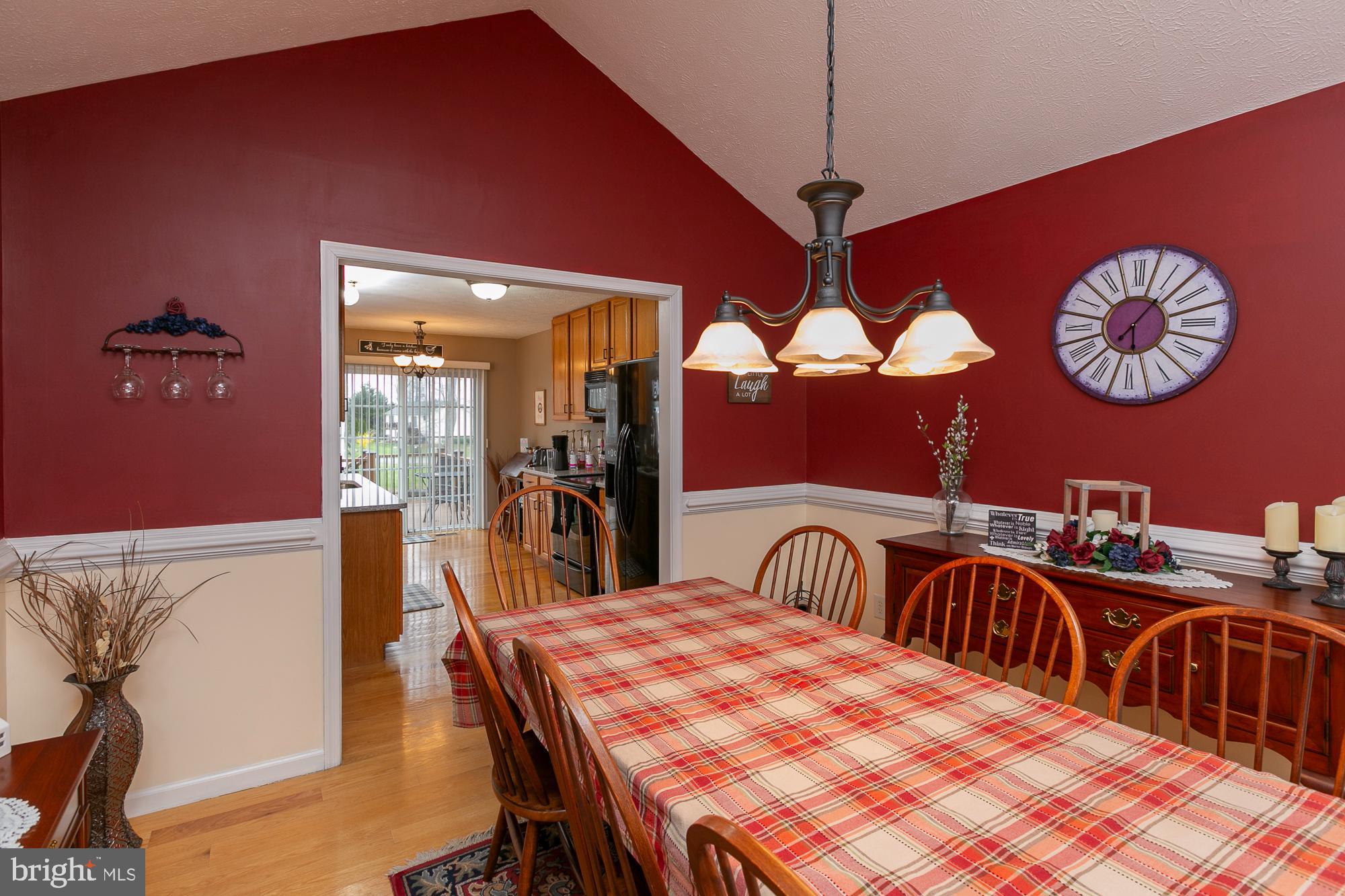 MIDDLE CREEK MANOR - Residential