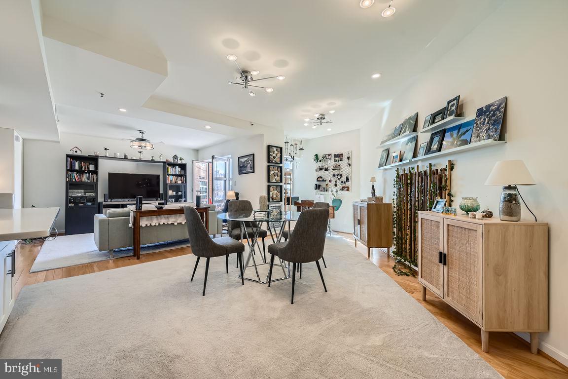 HARBOR EAST - Residential