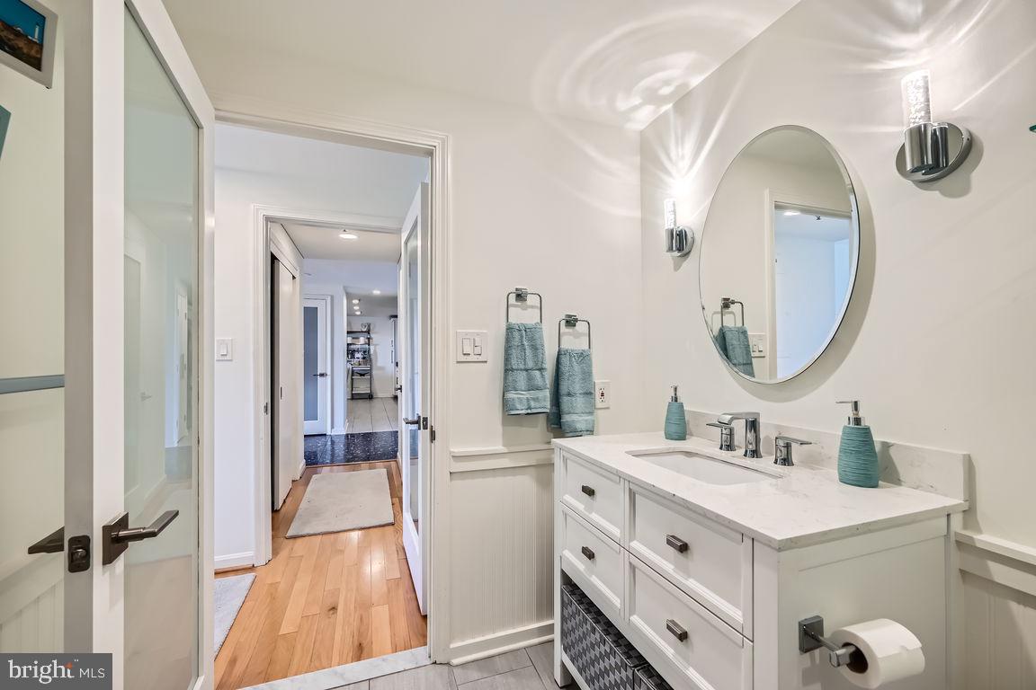 HARBOR EAST - Residential