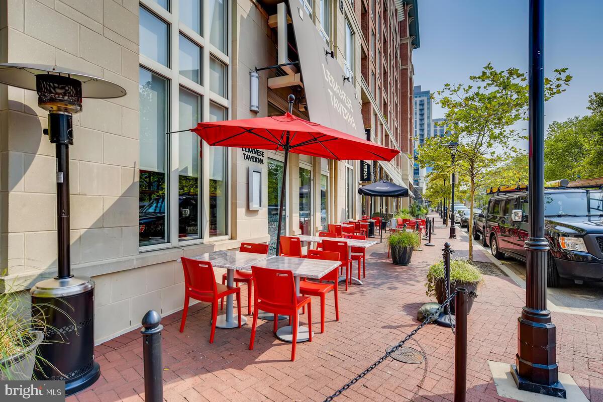 HARBOR EAST - Residential