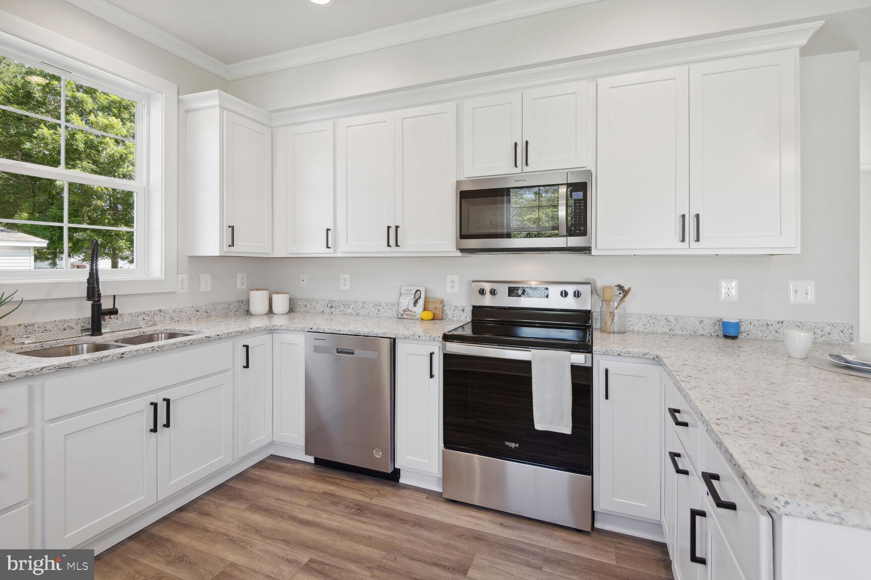 SELBY ON THE BAY - Residential