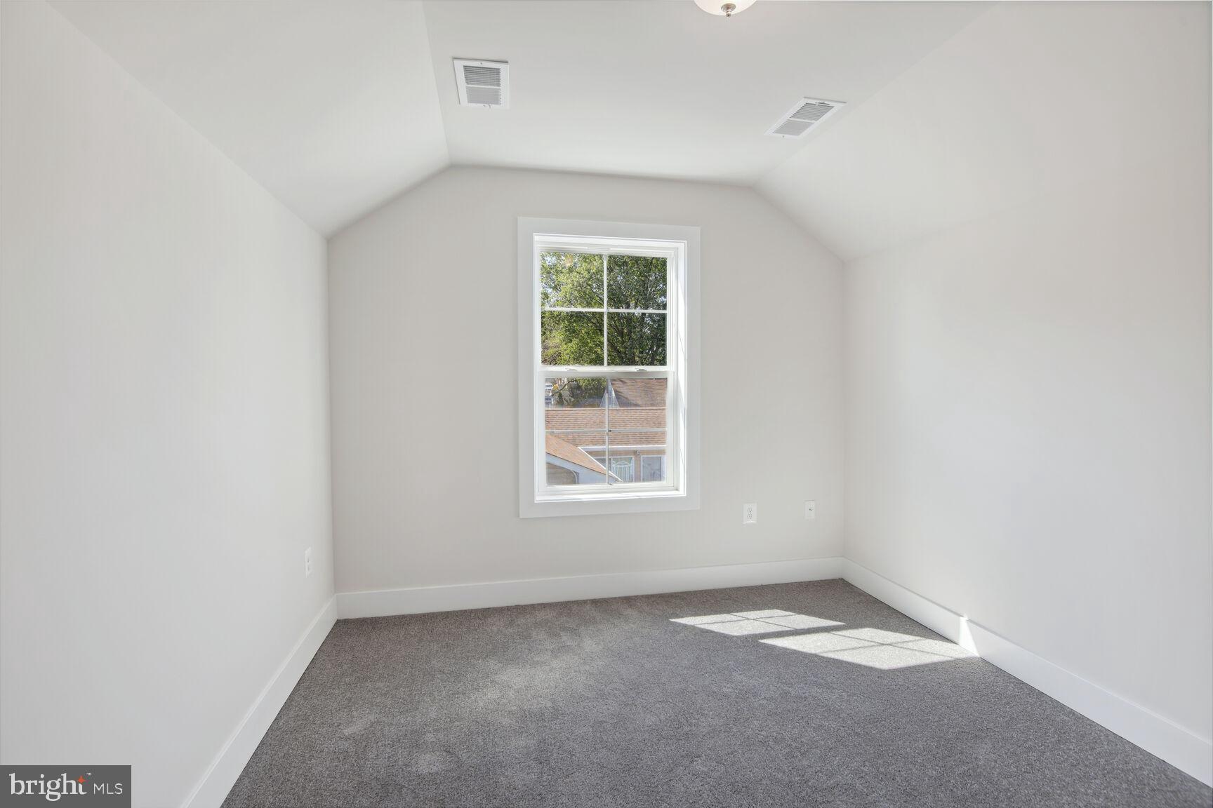 SELBY ON THE BAY - Residential