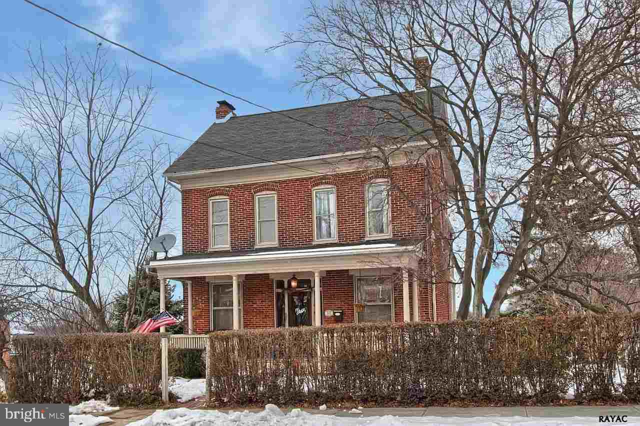 STATELY LOOKING TWO STORY COLONIAL WITH HIGH HEDGES SURROUNDING THE LOT. GORGEOUS GARDEN AND PATIO AREA, BALCONY OFF THE MASTER, REMODELED KITCHEN, WOOD FLOORS, PRIVATE REAR YARD. BUILT IN BOOKSHELVES, LARGE MASTER, COVERED FRONT AND REAR PATIOS,