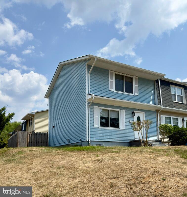 BATTLETOWN - Residential Lease