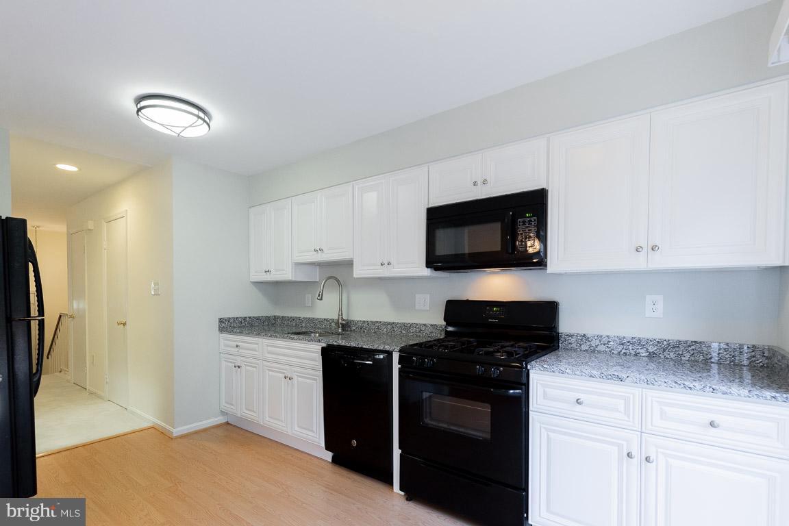 HUNTER VILLAGE - Residential