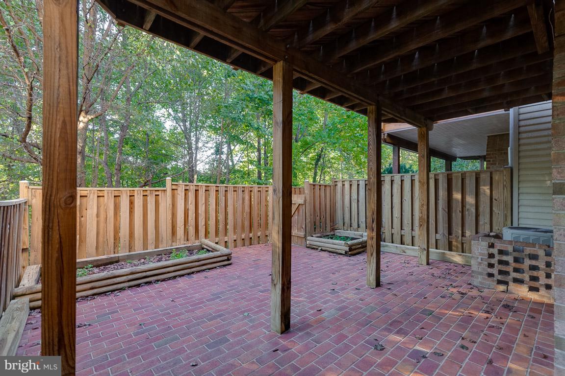 HUNTER VILLAGE - Residential