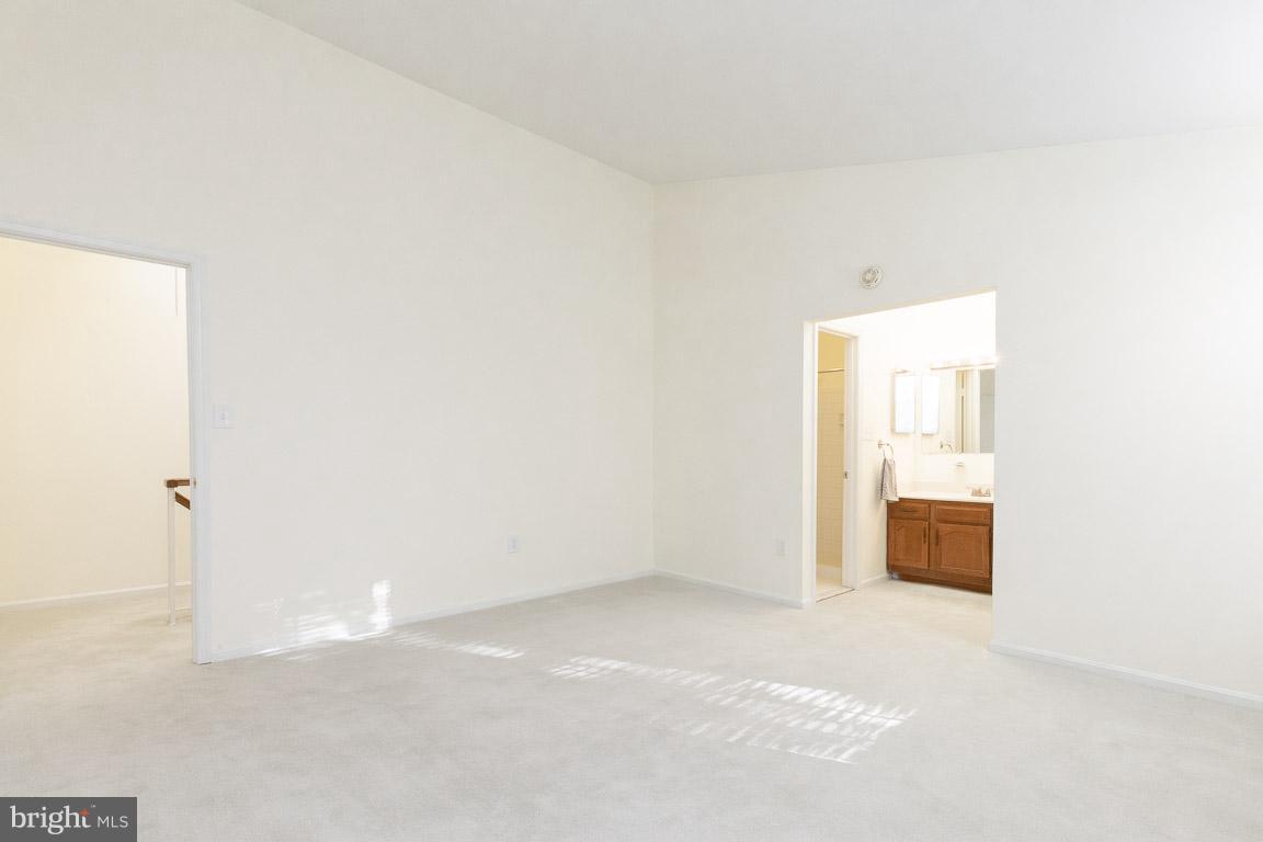 HUNTER VILLAGE - Residential