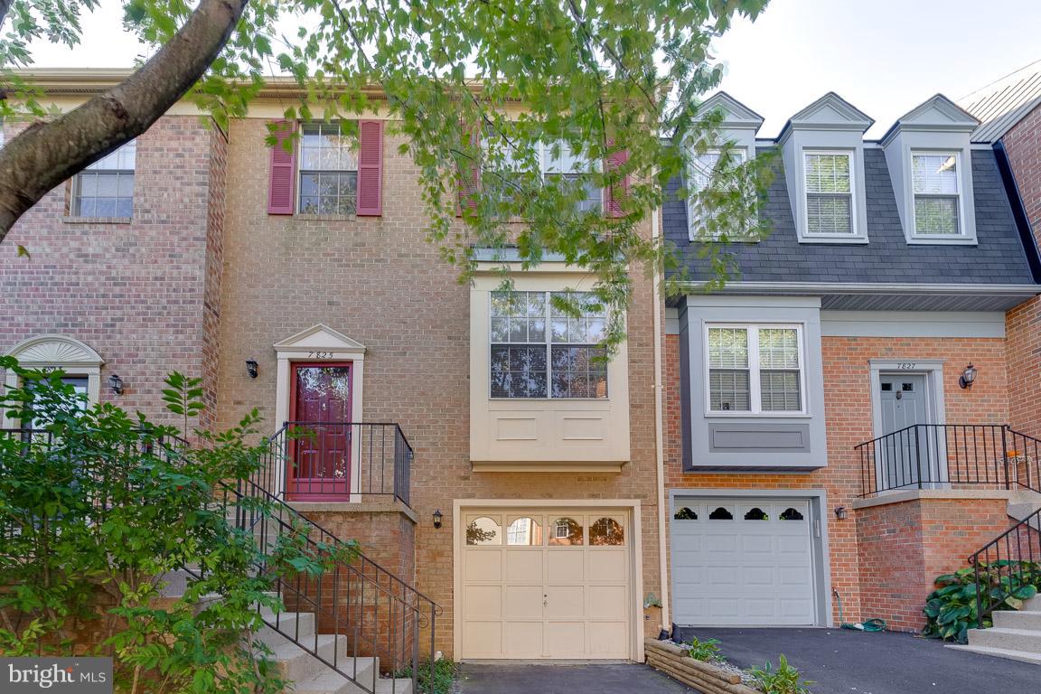 HUNTER VILLAGE - Residential