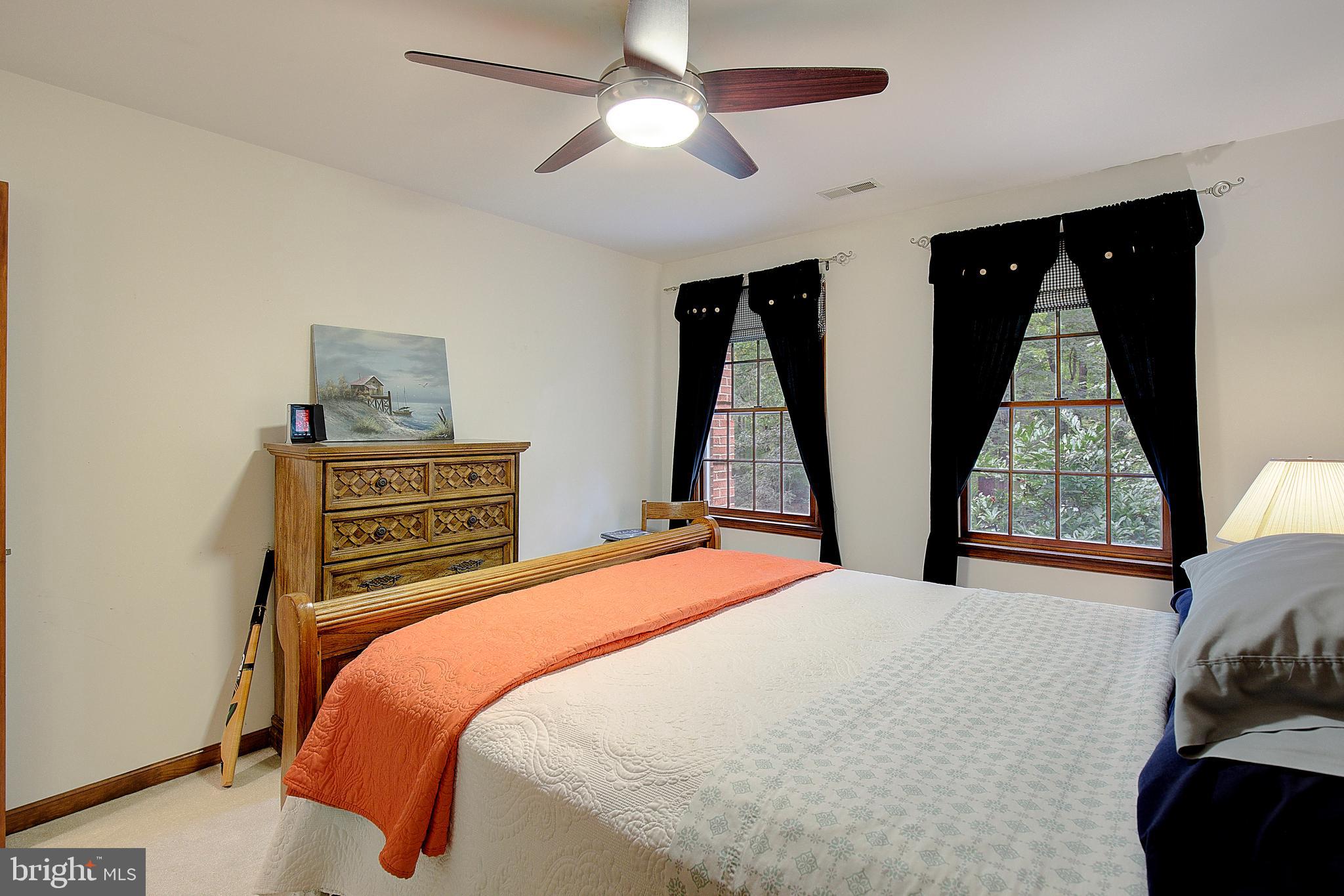 ST LEONARD SHORES - Residential