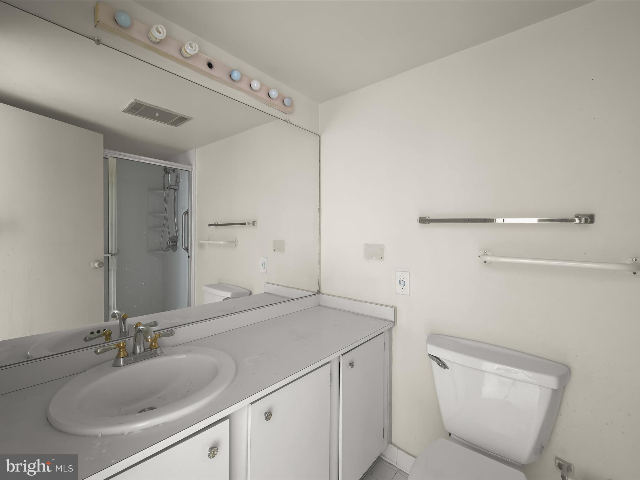 THE ELMONT - Residential