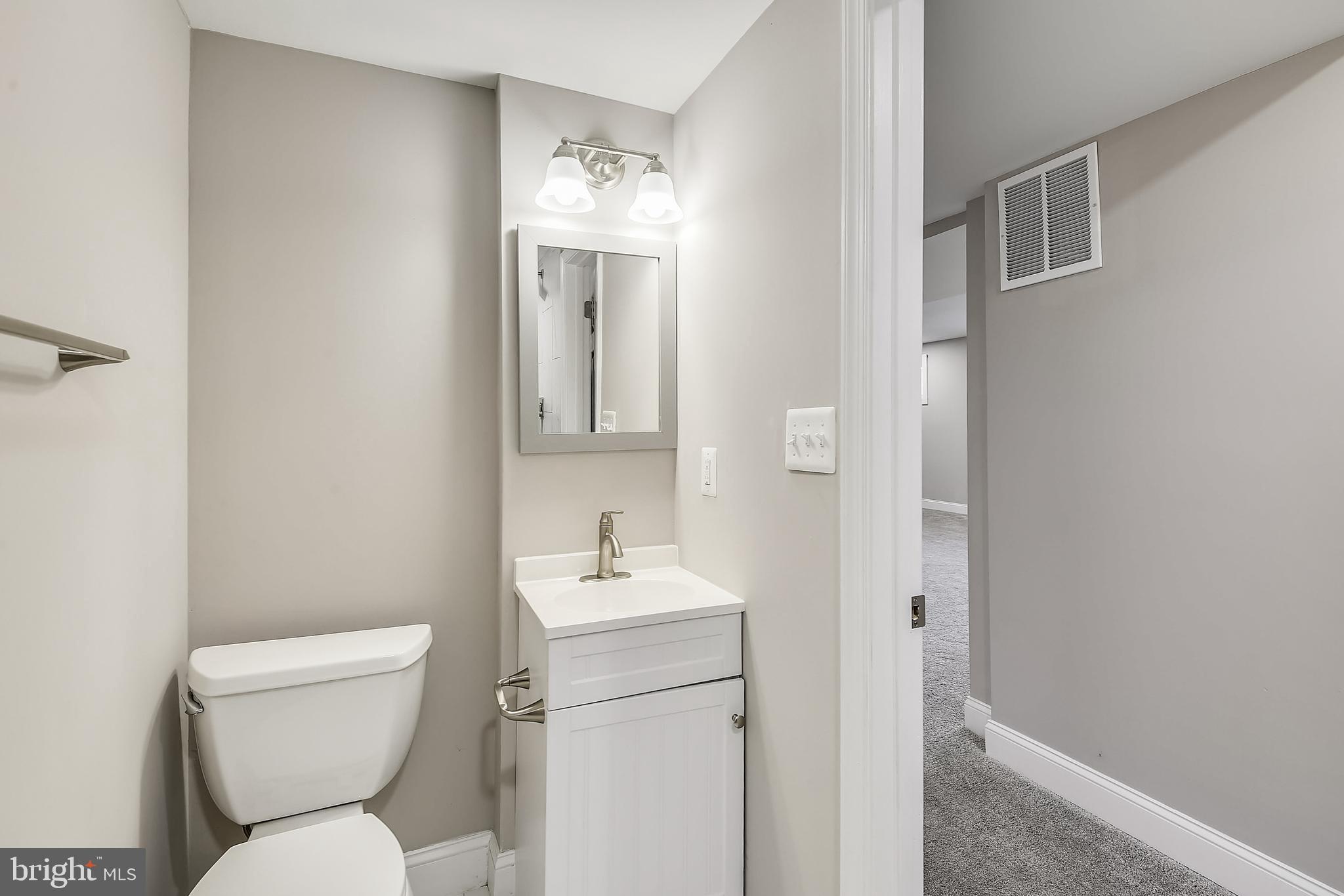 WILLIAMSBURG MANOR NORTH - Residential Lease