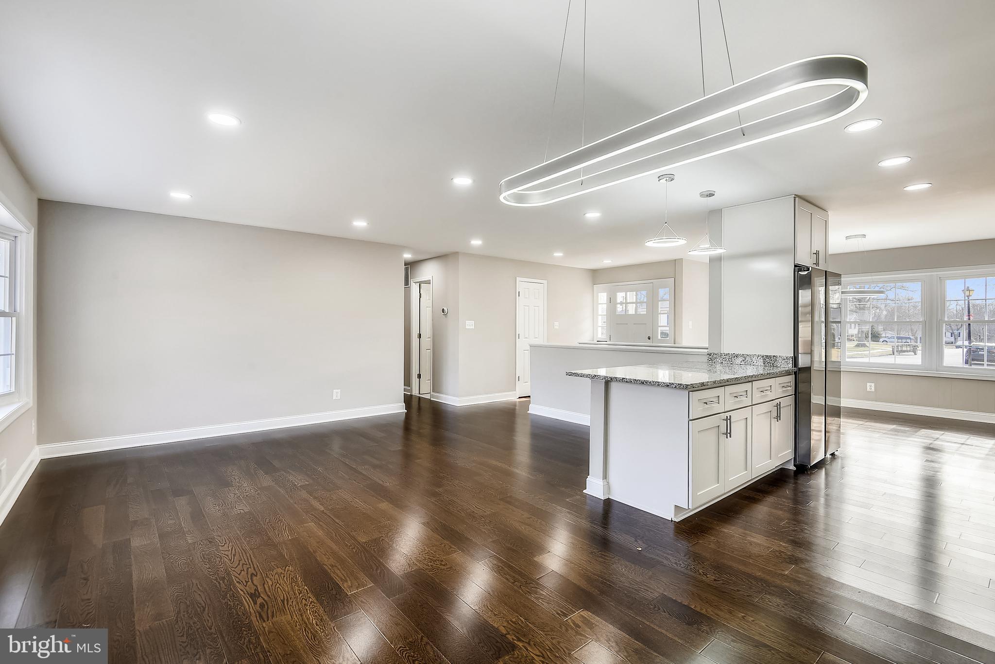 WILLIAMSBURG MANOR NORTH - Residential Lease