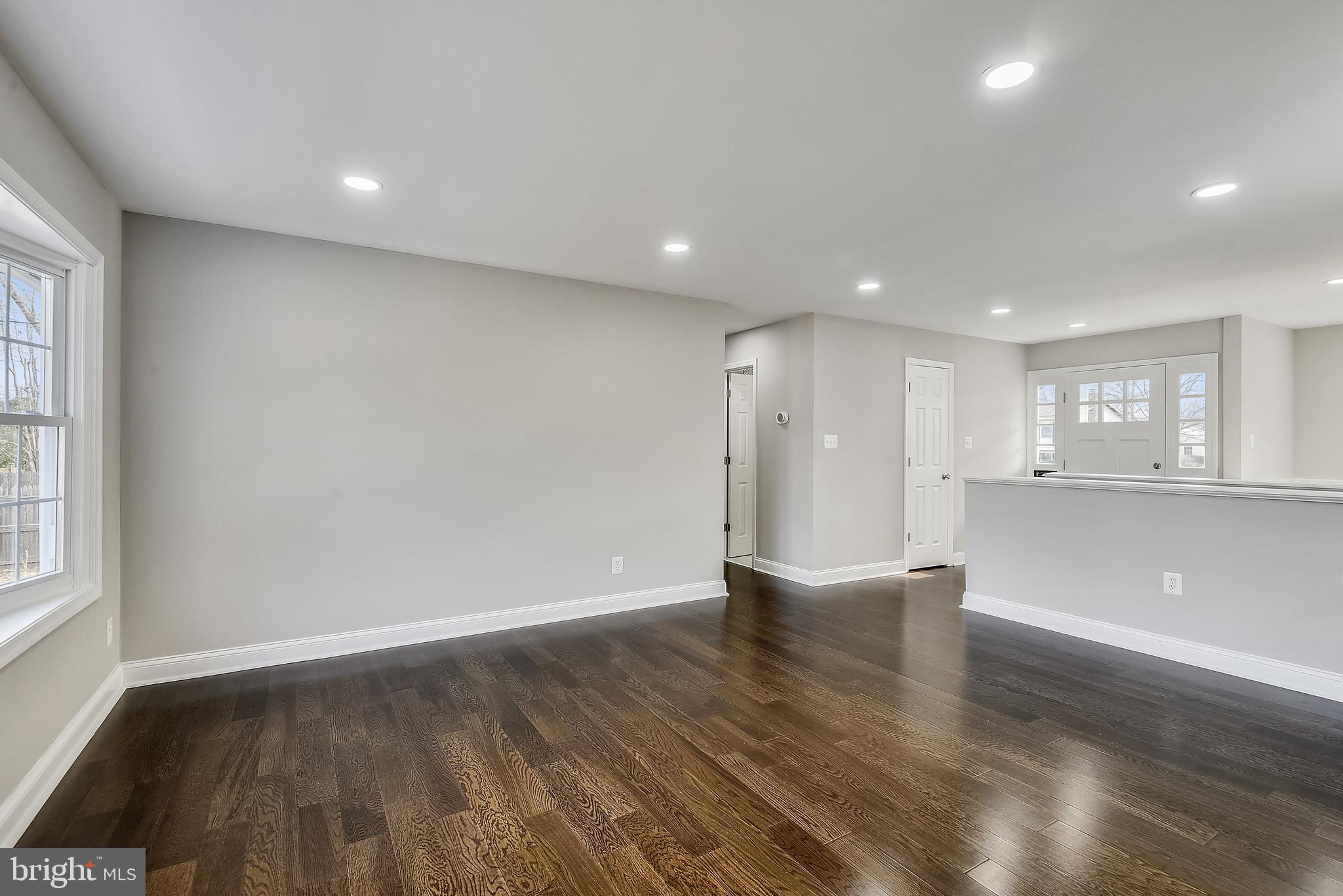 WILLIAMSBURG MANOR NORTH - Residential Lease