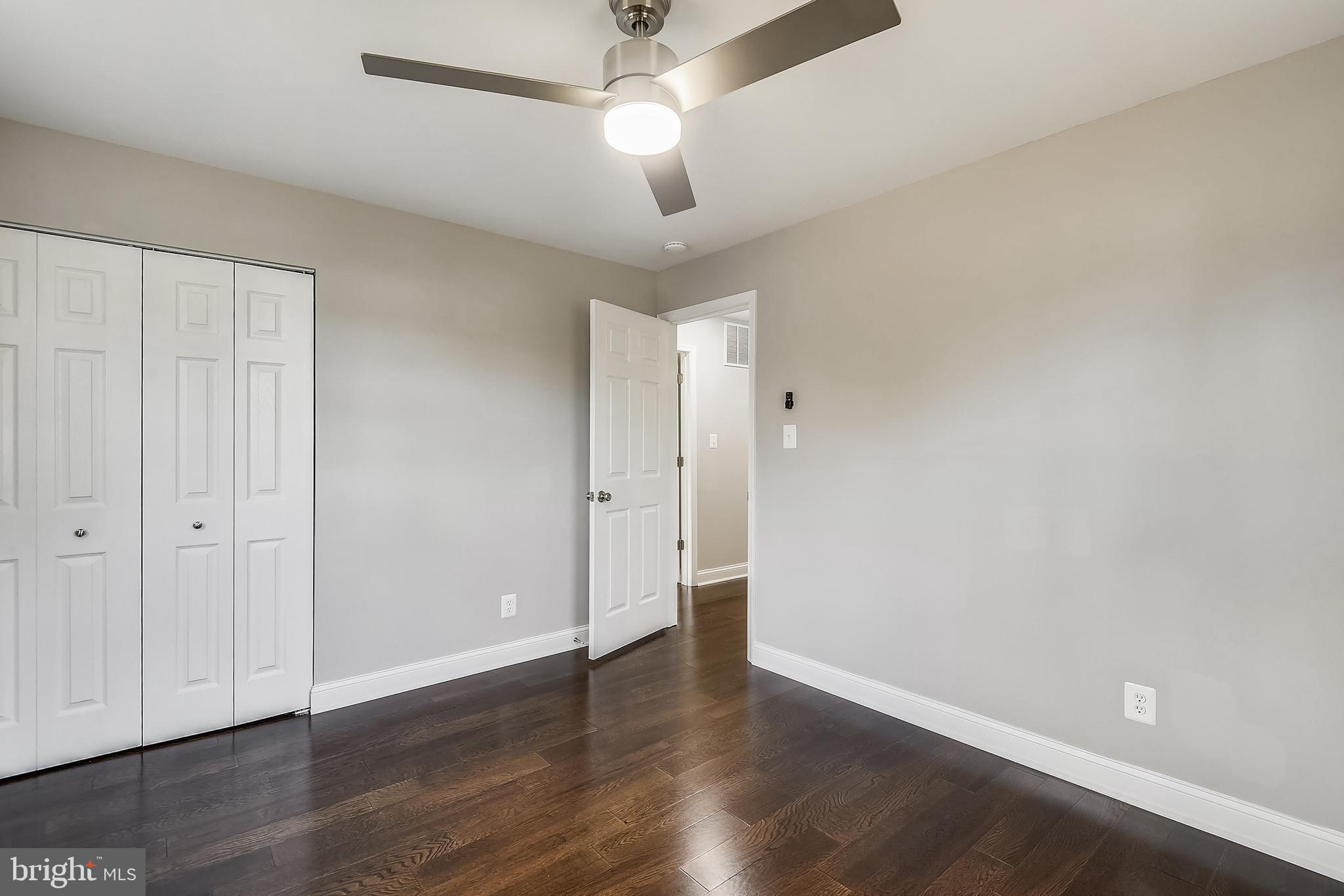 WILLIAMSBURG MANOR NORTH - Residential Lease