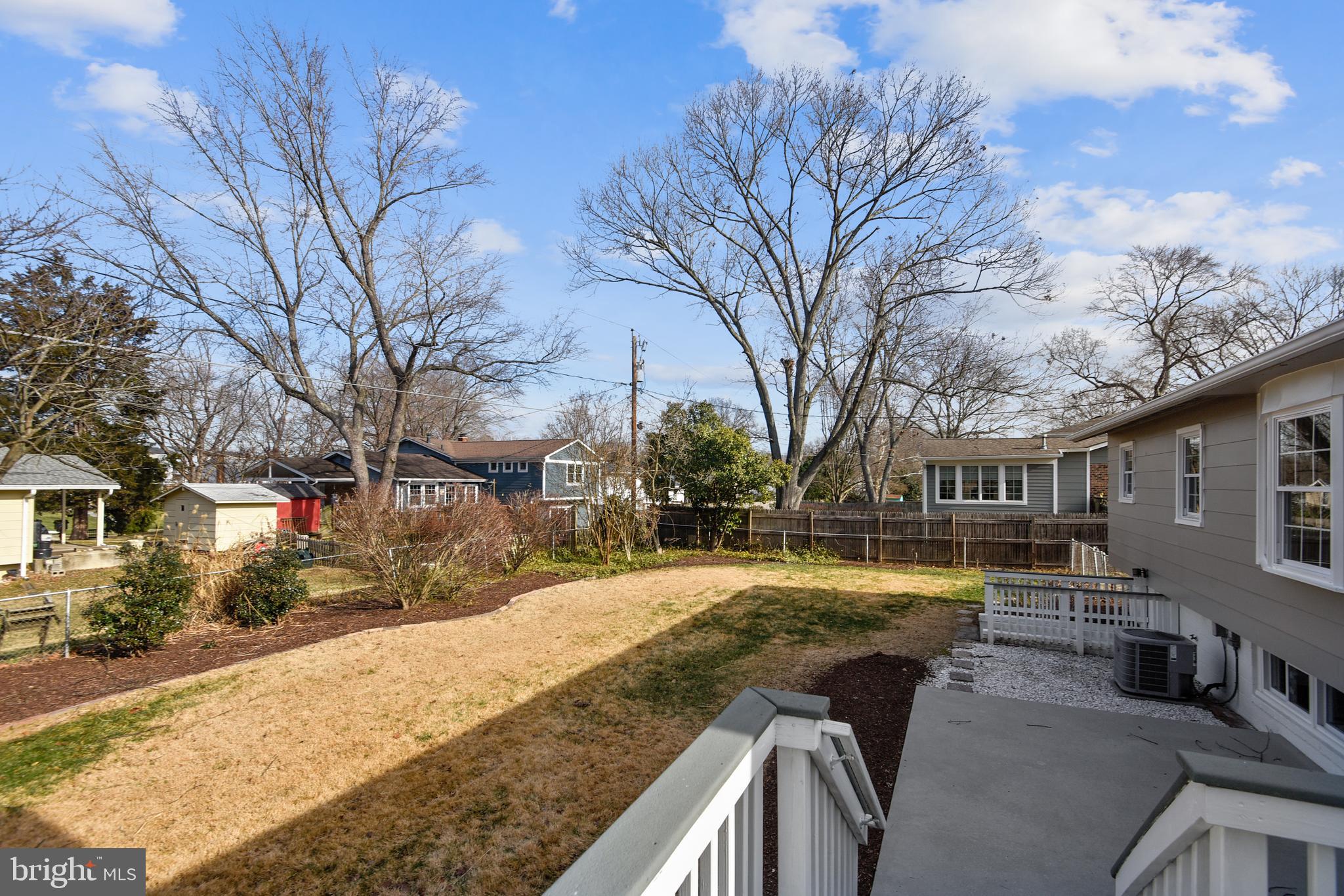 WILLIAMSBURG MANOR NORTH - Residential Lease