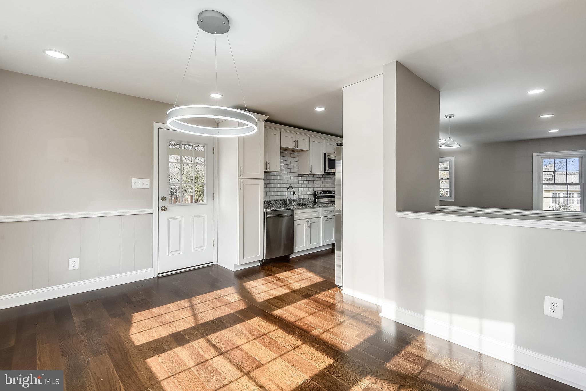 WILLIAMSBURG MANOR NORTH - Residential Lease