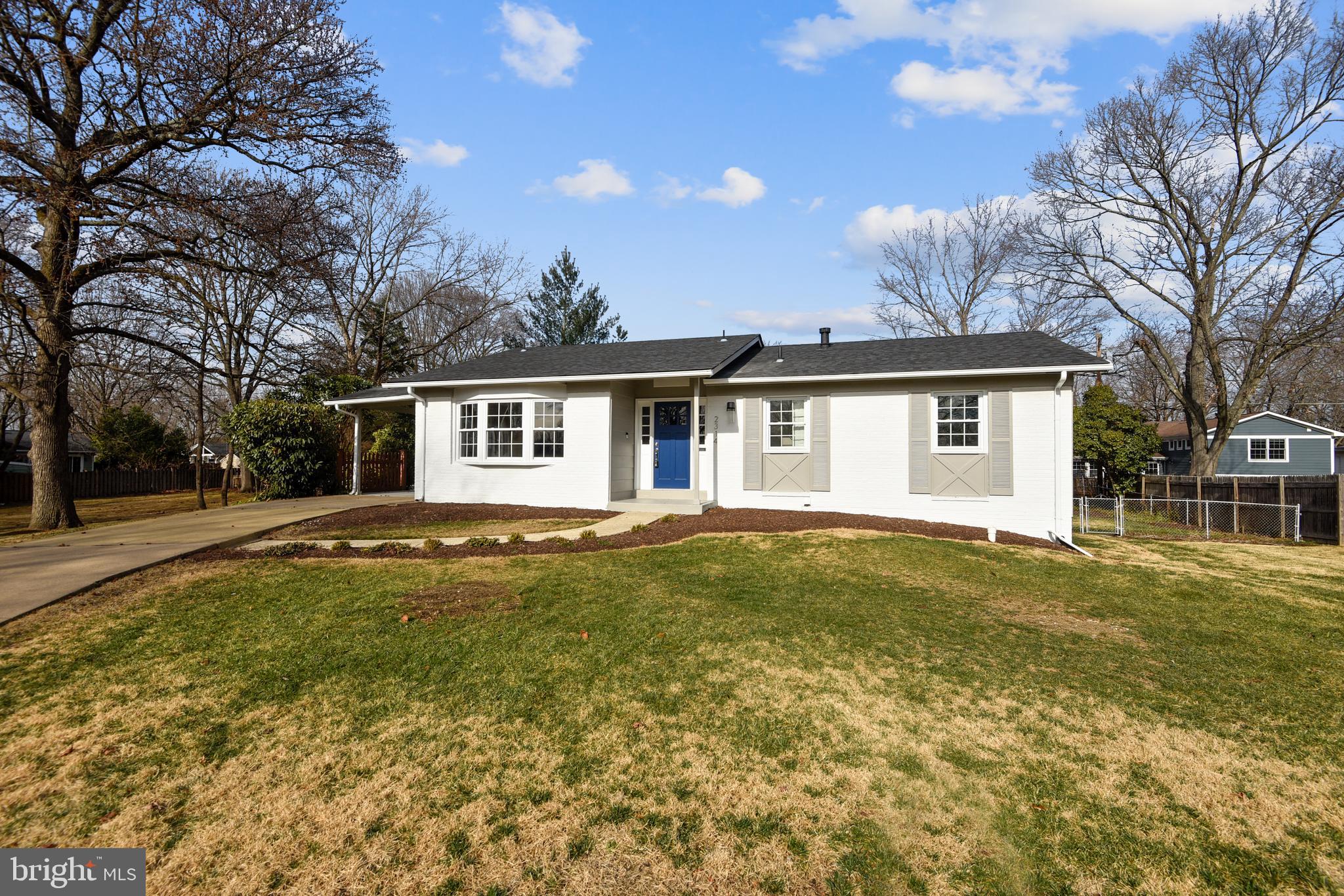 WILLIAMSBURG MANOR NORTH - Residential Lease