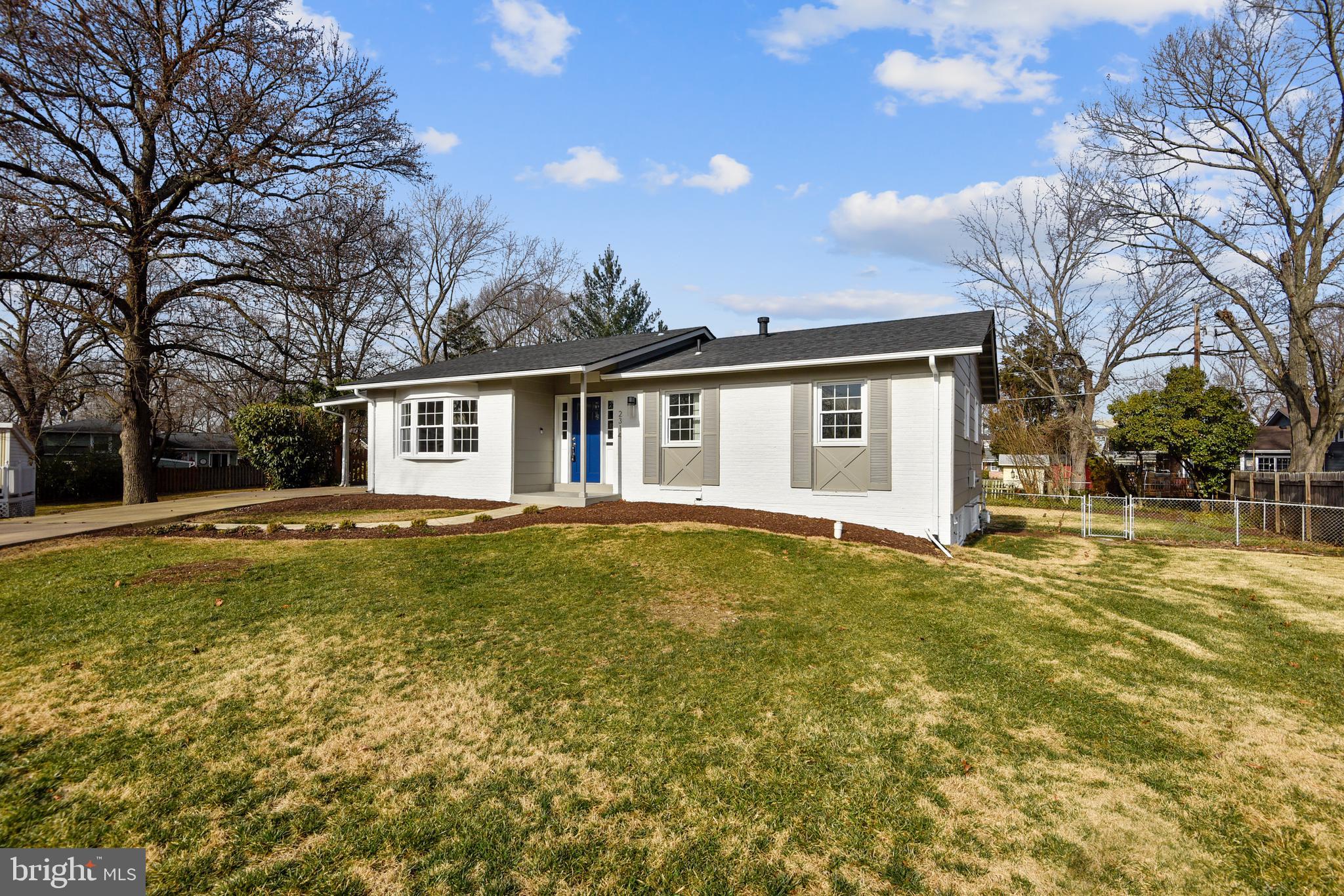 WILLIAMSBURG MANOR NORTH - Residential Lease