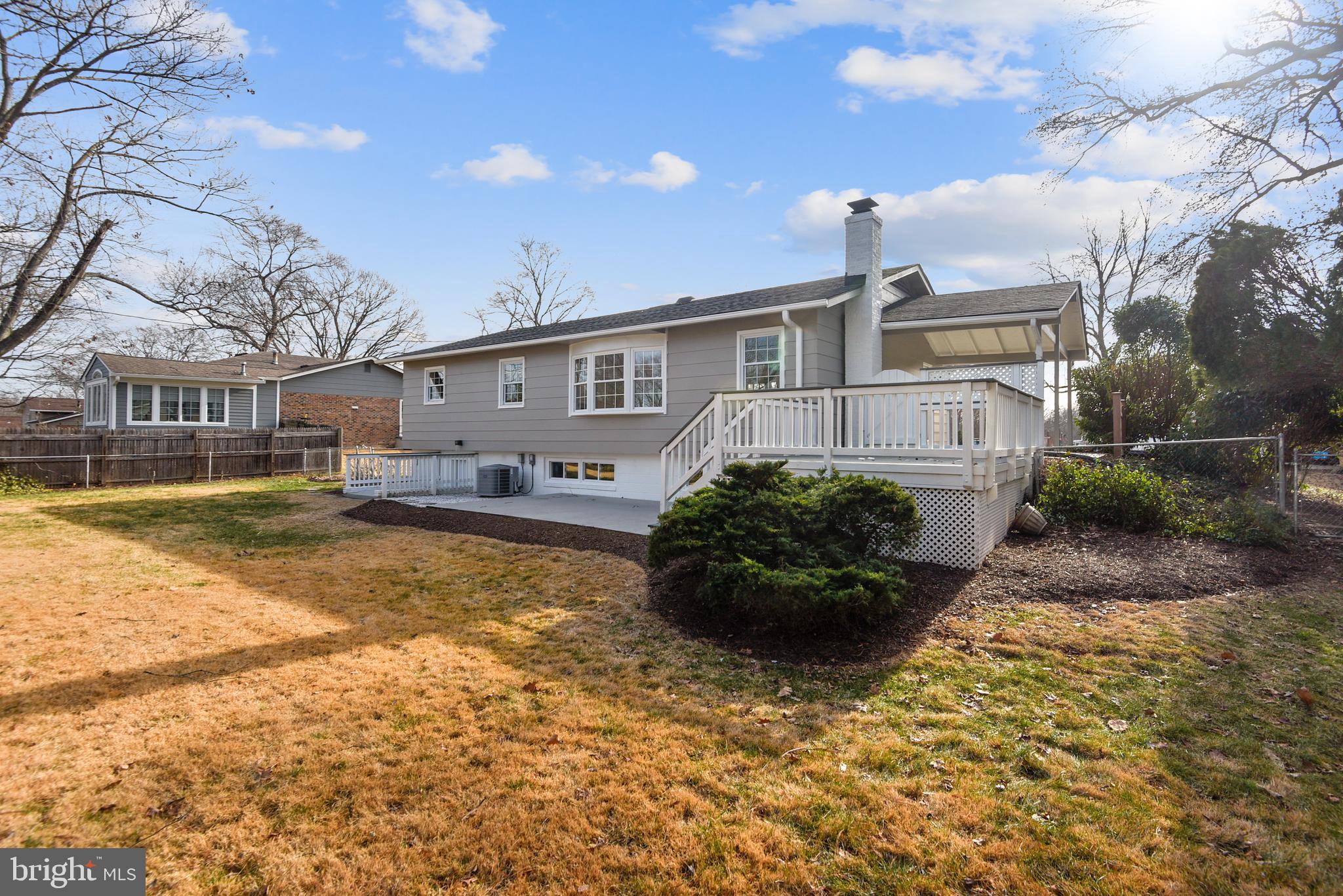 WILLIAMSBURG MANOR NORTH - Residential Lease