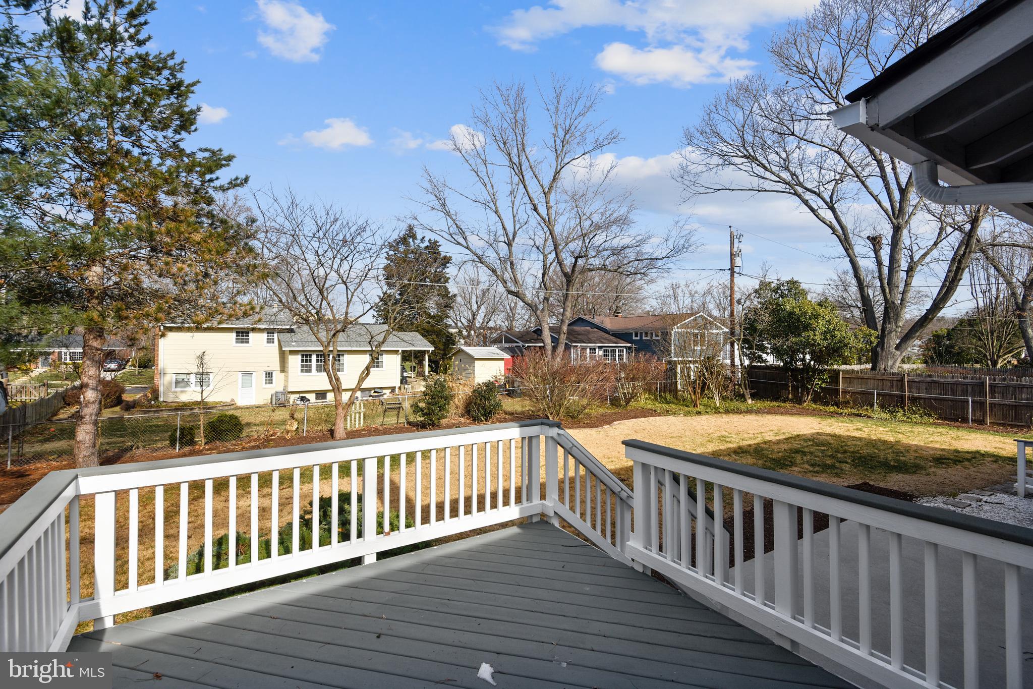 WILLIAMSBURG MANOR NORTH - Residential Lease