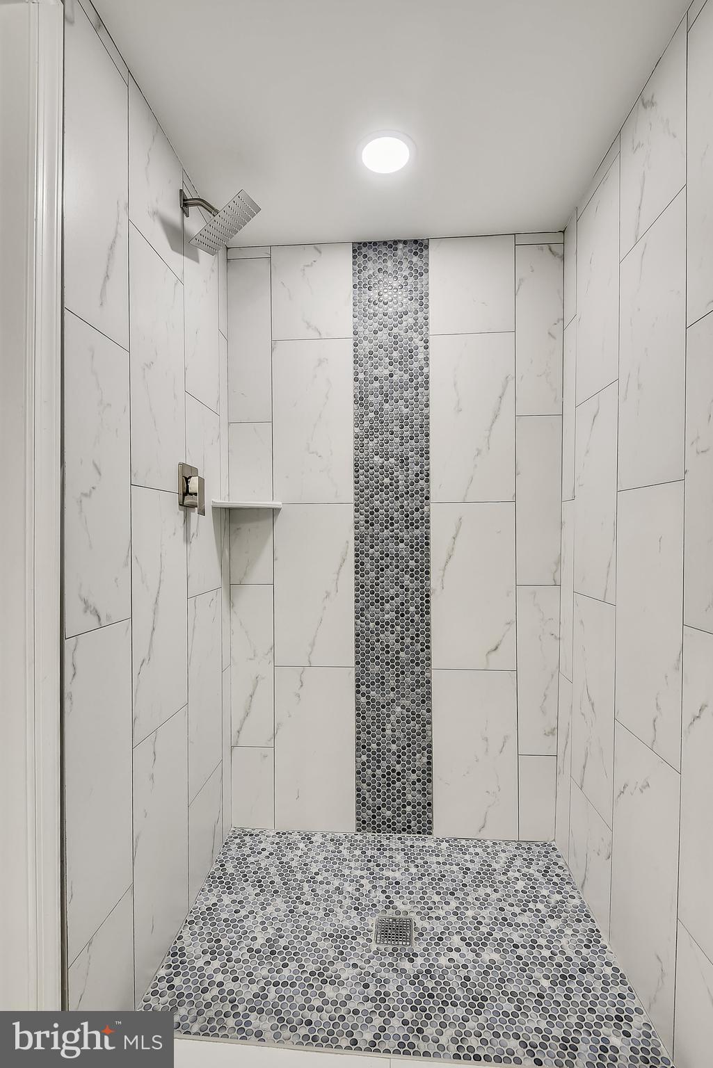 WILLIAMSBURG MANOR NORTH - Residential Lease