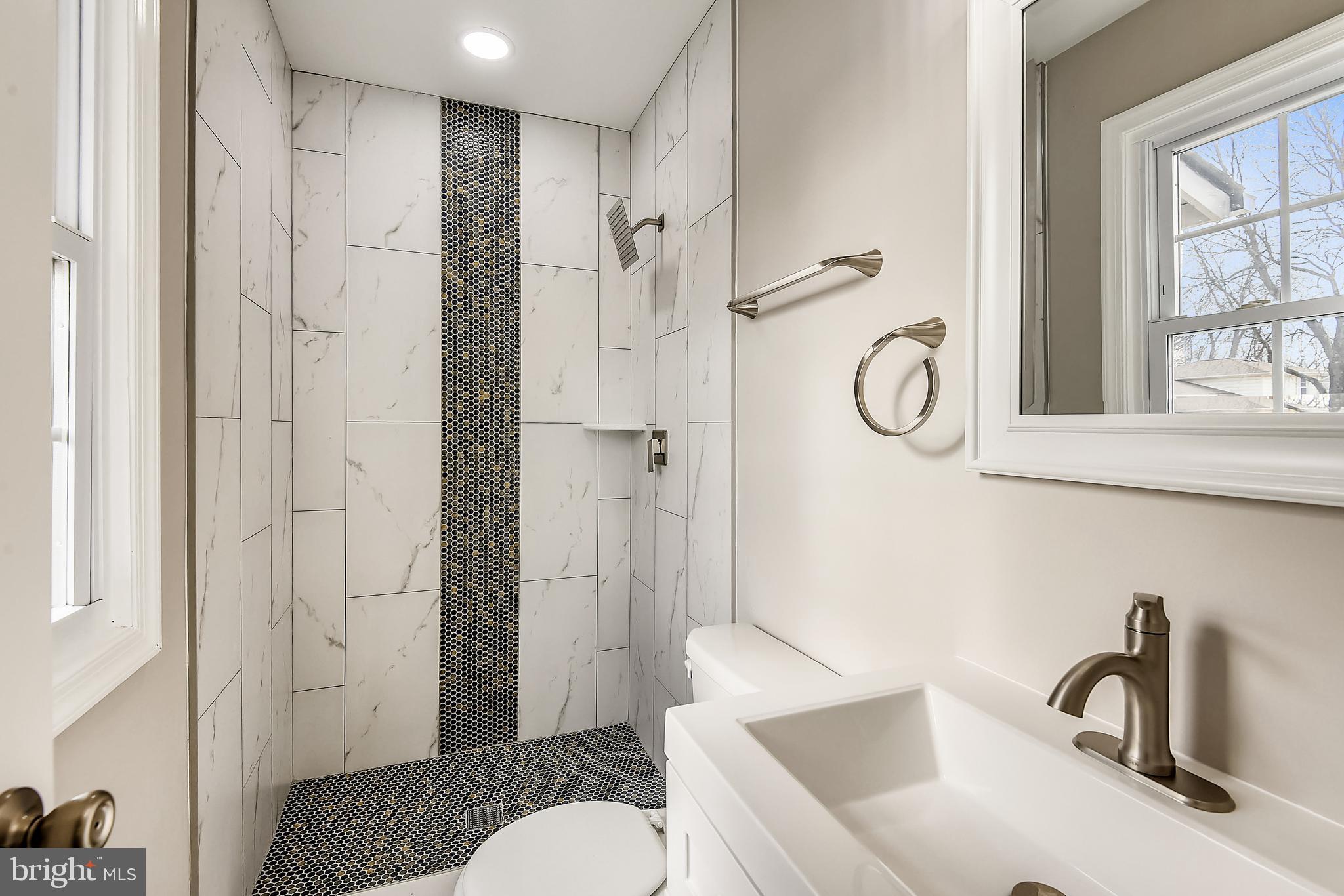 WILLIAMSBURG MANOR NORTH - Residential Lease