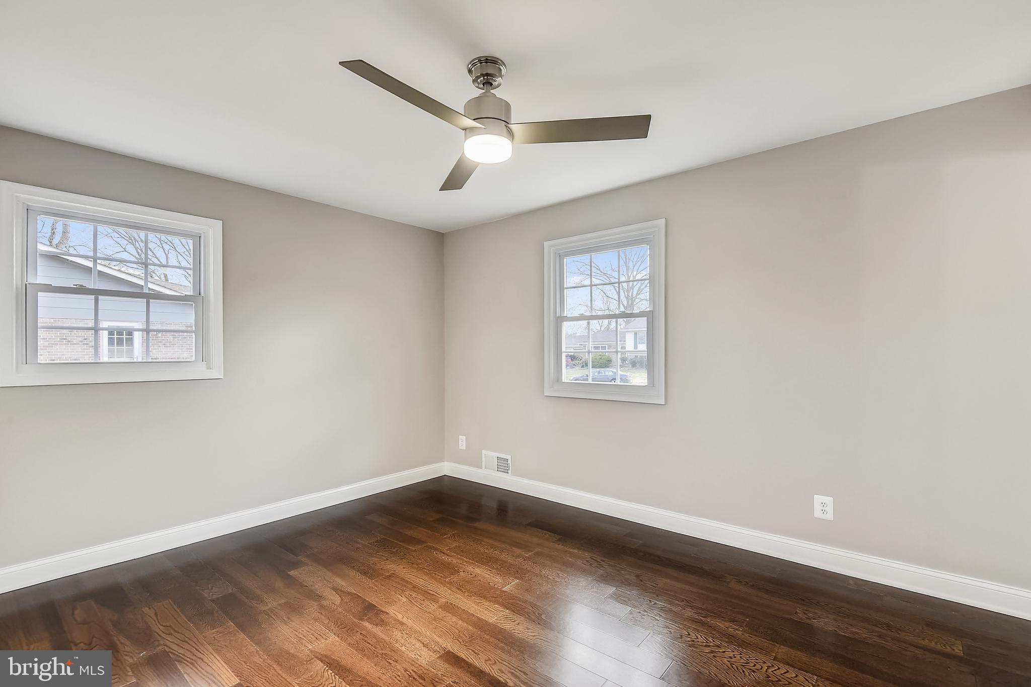 WILLIAMSBURG MANOR NORTH - Residential Lease