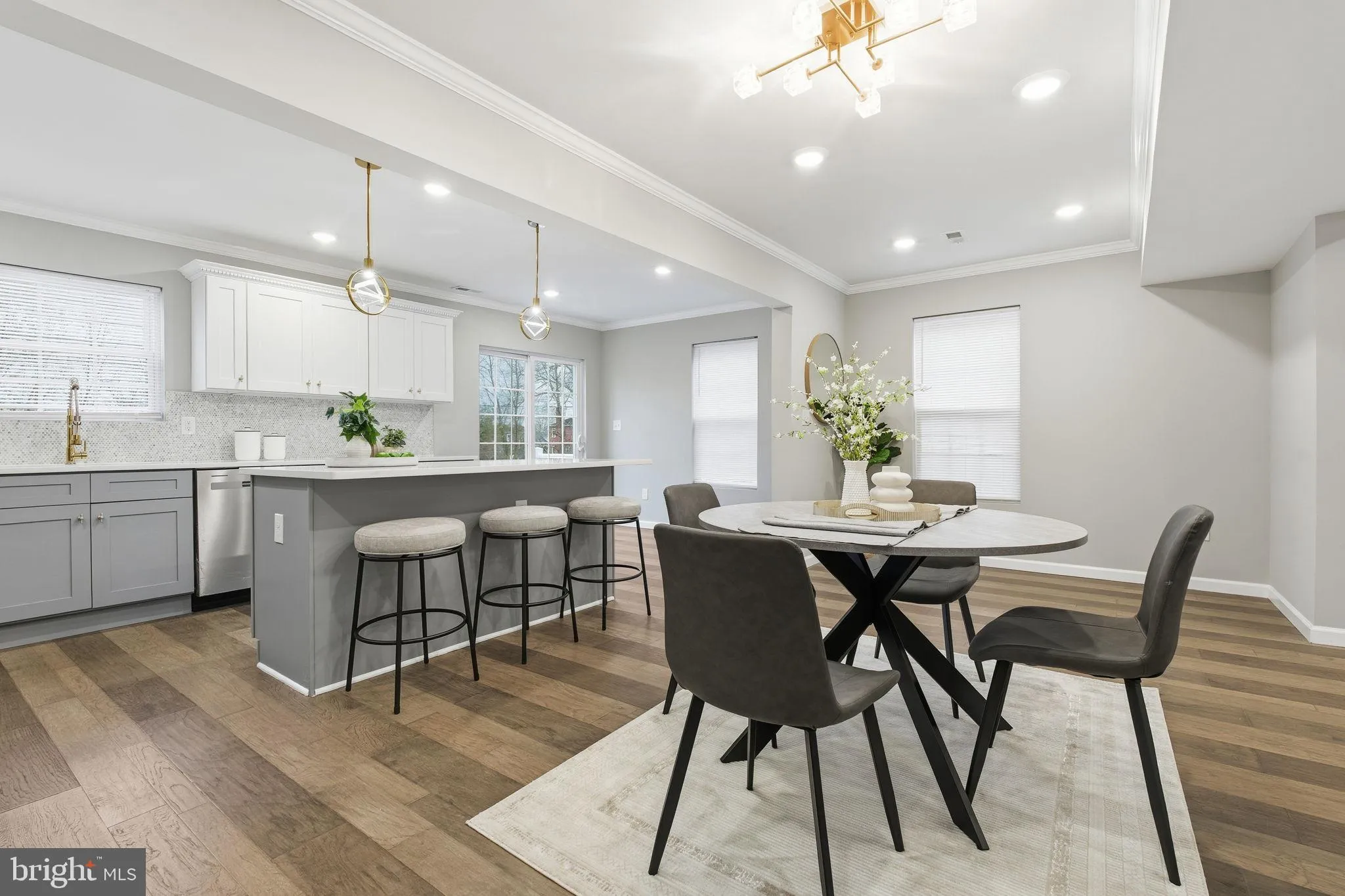 Baltimore, Maryland 21206, United States, 4 Bedrooms Bedrooms, ,4 BathroomsBathrooms,Residential,Pending,246158