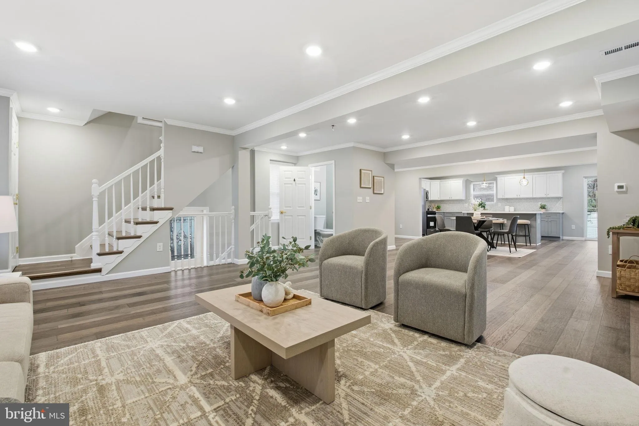 Baltimore, Maryland 21206, United States, 4 Bedrooms Bedrooms, ,4 BathroomsBathrooms,Residential,Pending,246158