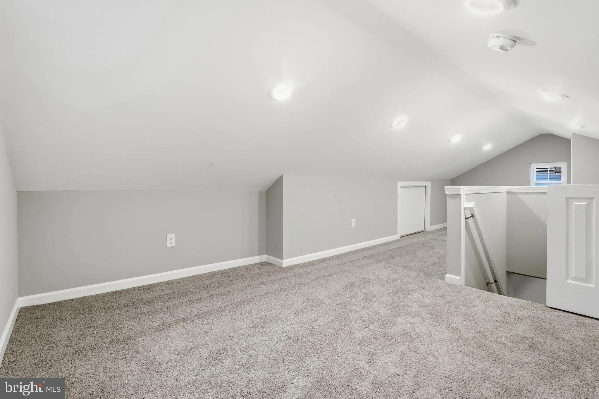 Baltimore, Maryland 21206, United States, 4 Bedrooms Bedrooms, ,4 BathroomsBathrooms,Residential,Pending,246158