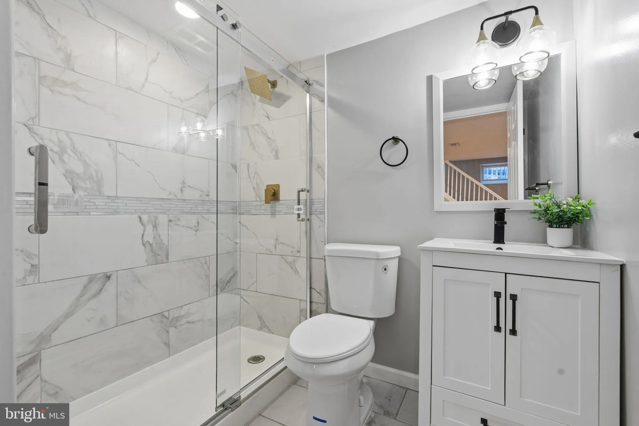 Baltimore, Maryland 21206, United States, 4 Bedrooms Bedrooms, ,4 BathroomsBathrooms,Residential,Pending,246158